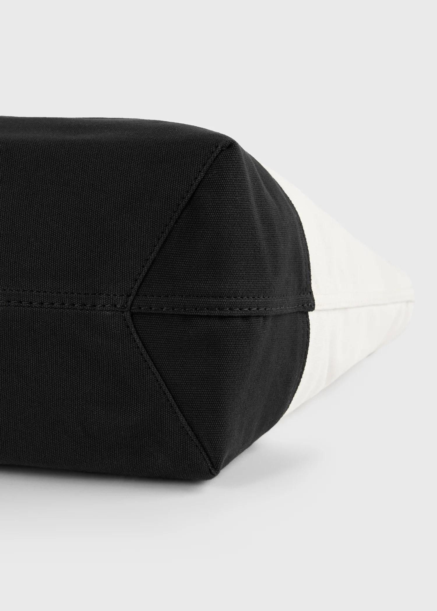 Beach tote ecru/black - Image 6