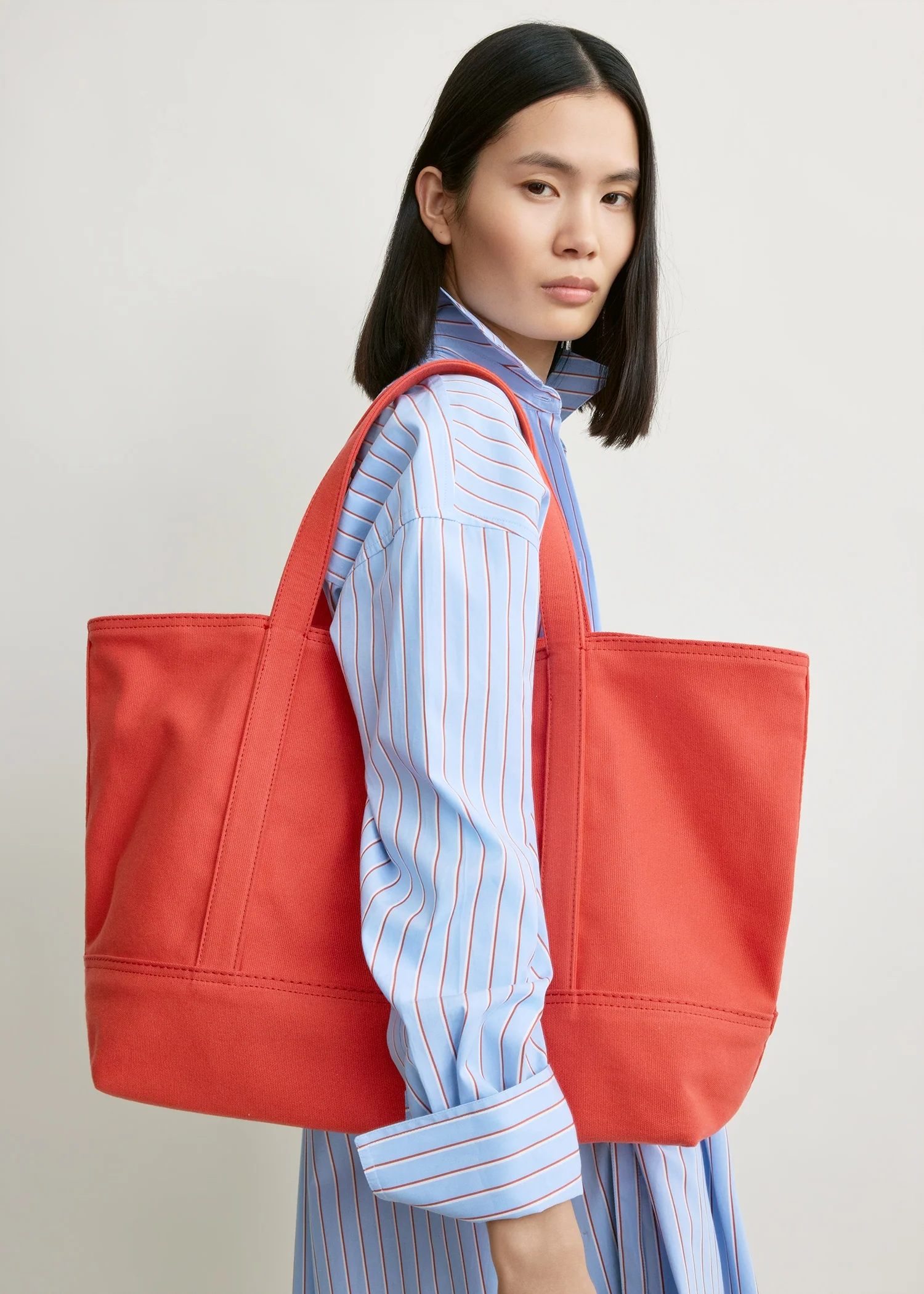Beach tote red - Image 2