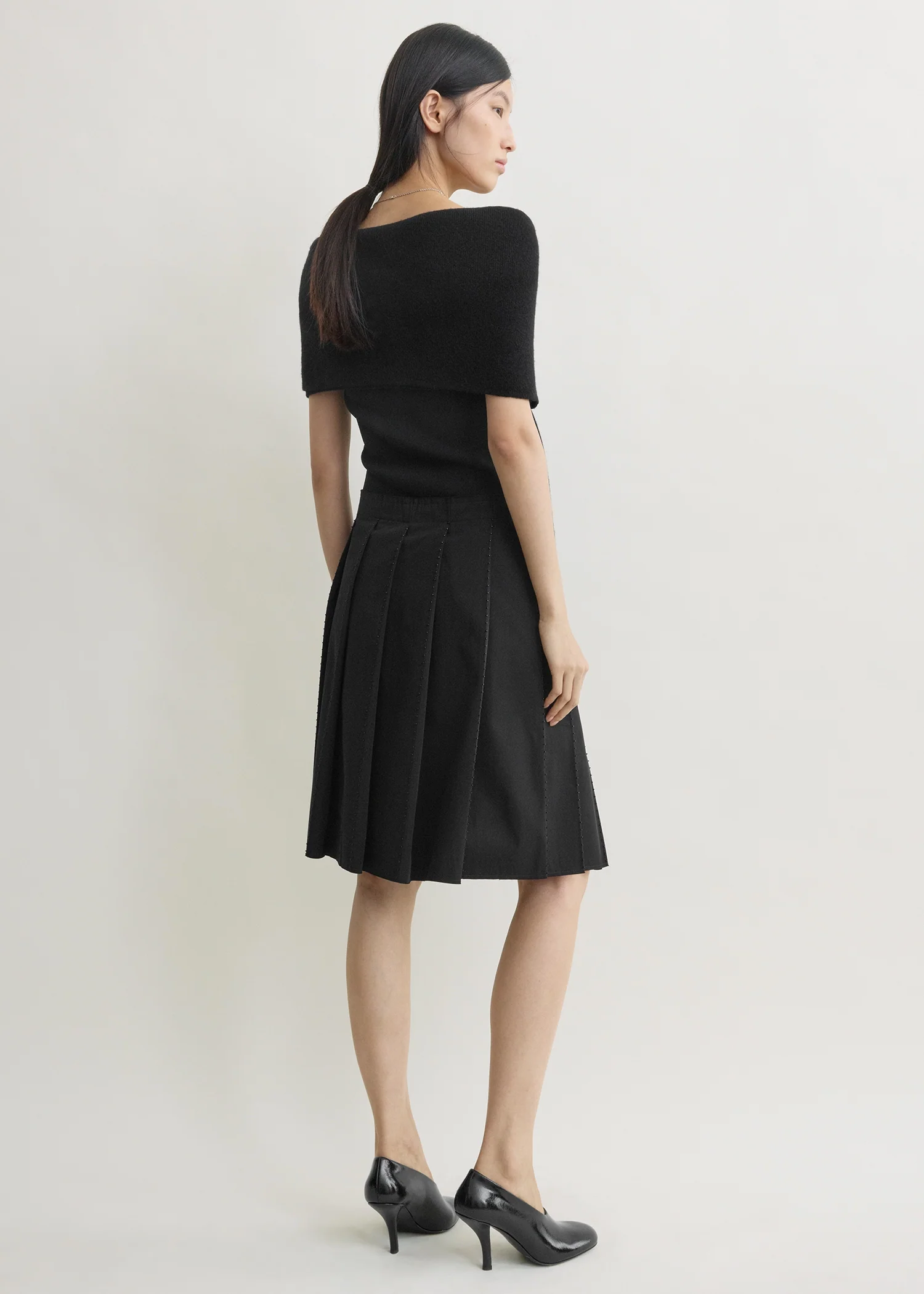 Beaded pleat skirt black - Image 3