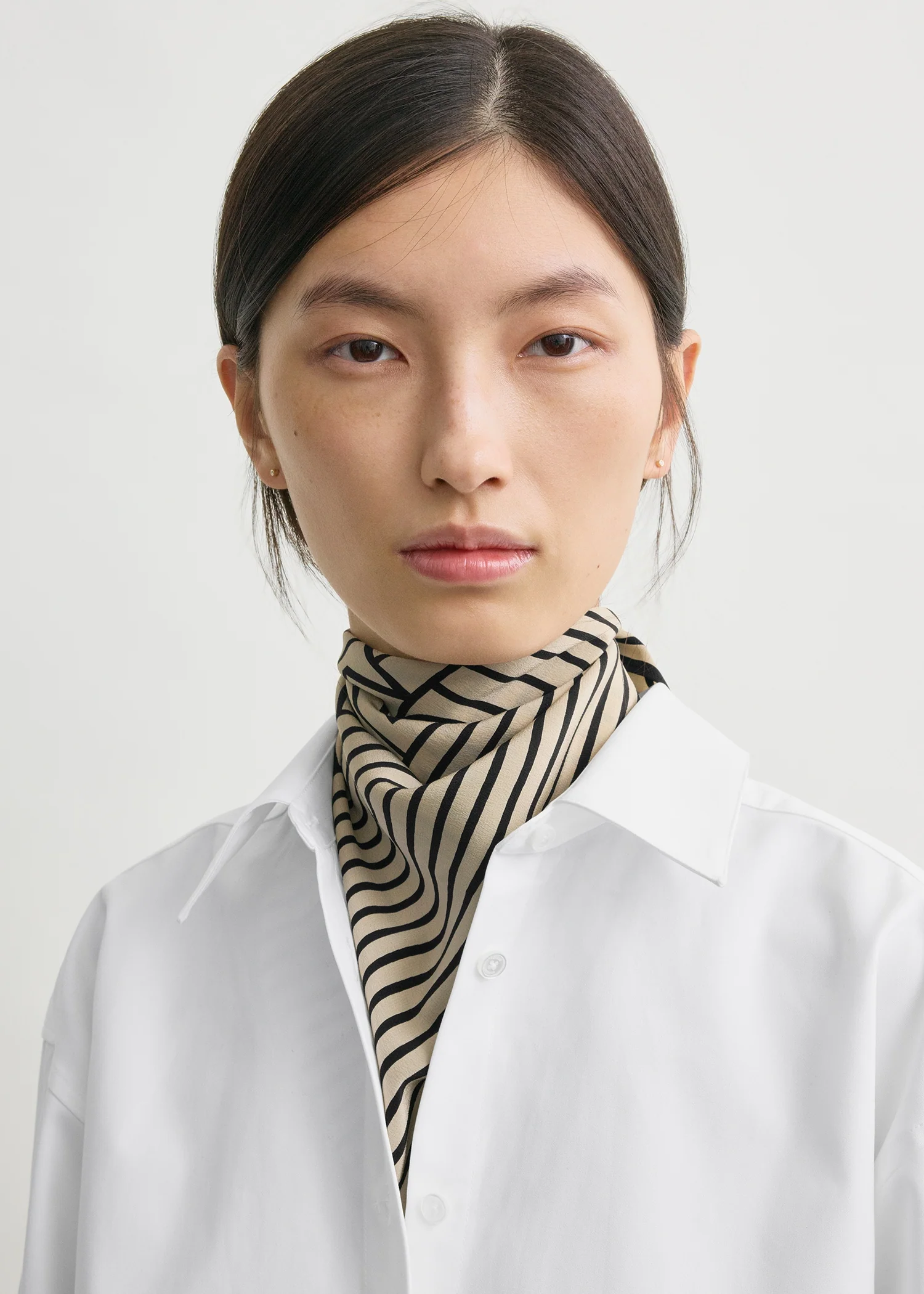 Beijing stripe silk scarf cream - Image 2