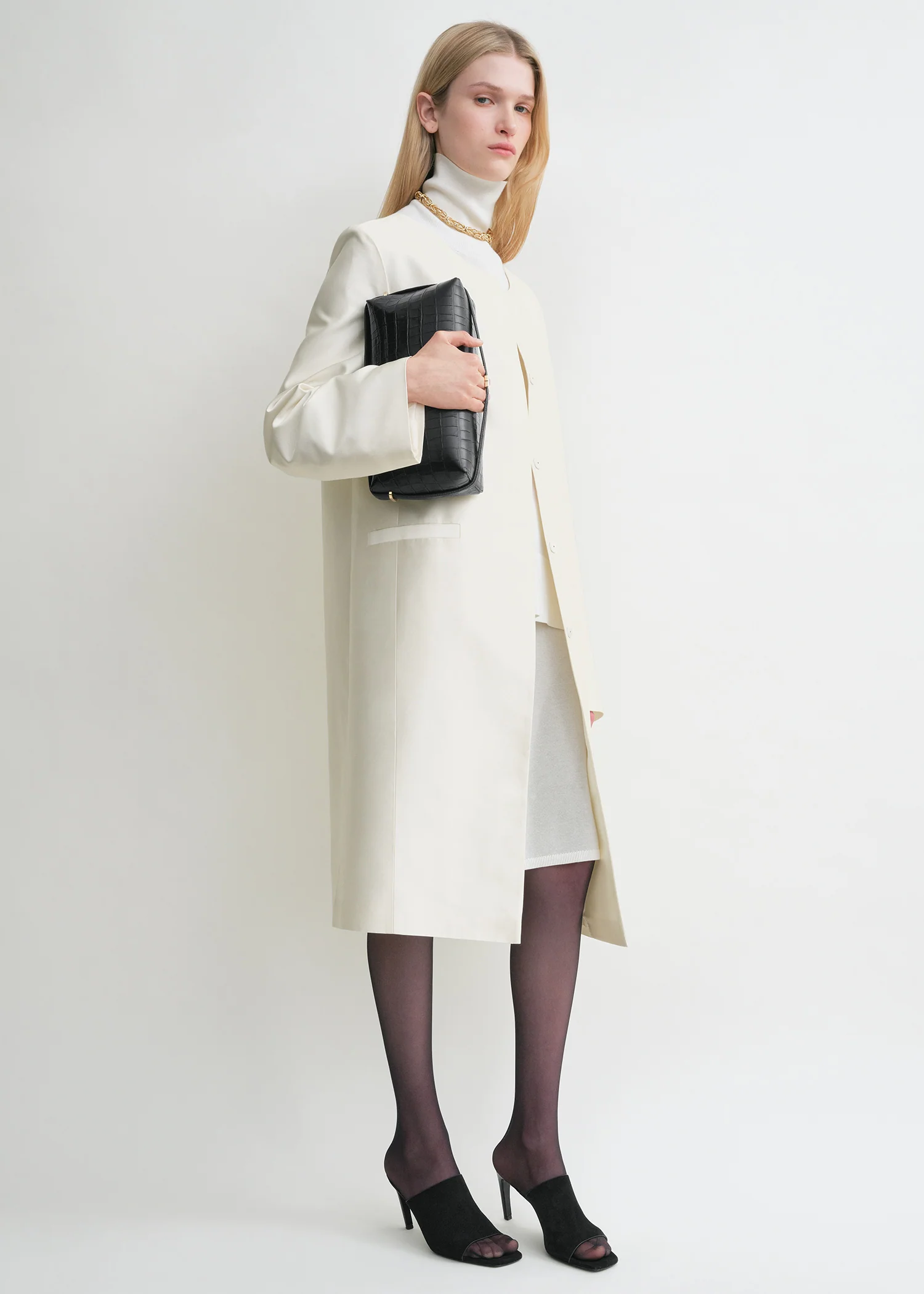 Belted croco-embossed clutch black - Image 3