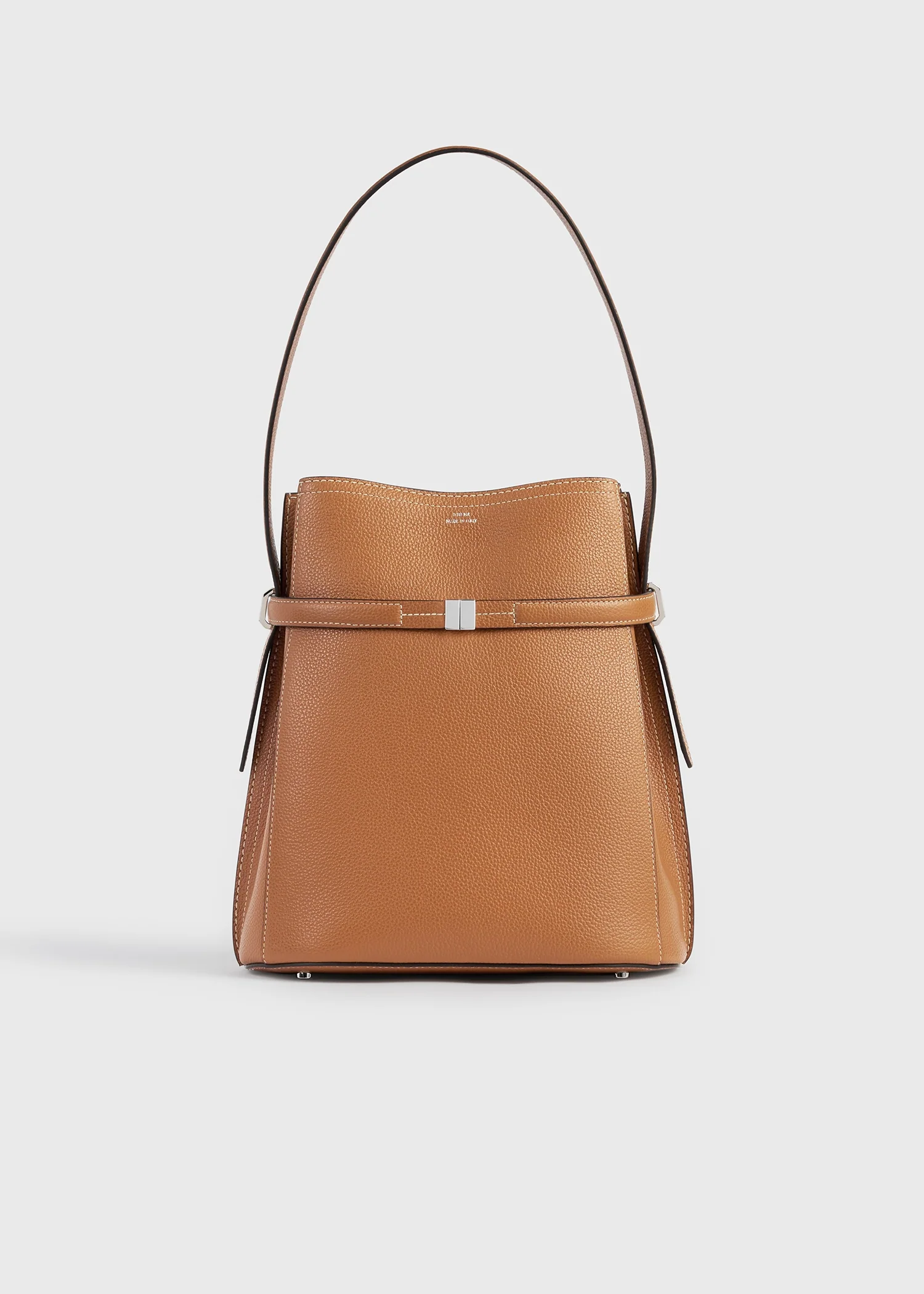 Belted grained-leather bucket bag tan - Image 8