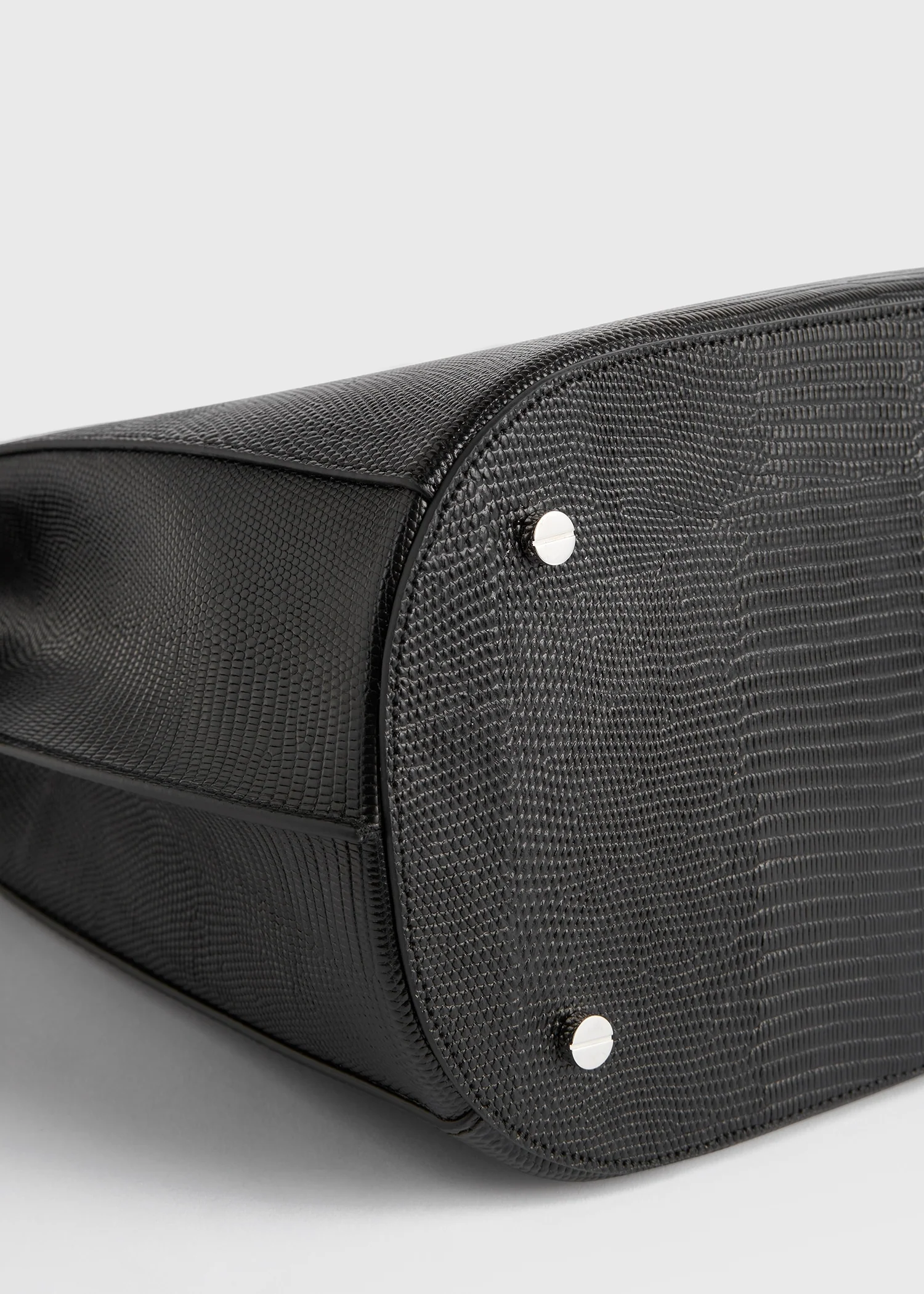 Belted lizard-embossed bucket bag black - Image 8