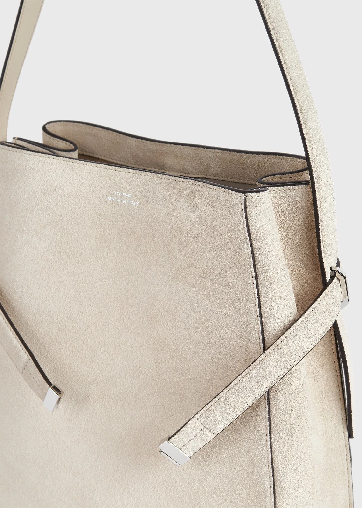 Belted suede bucket bag pearl - Image 7