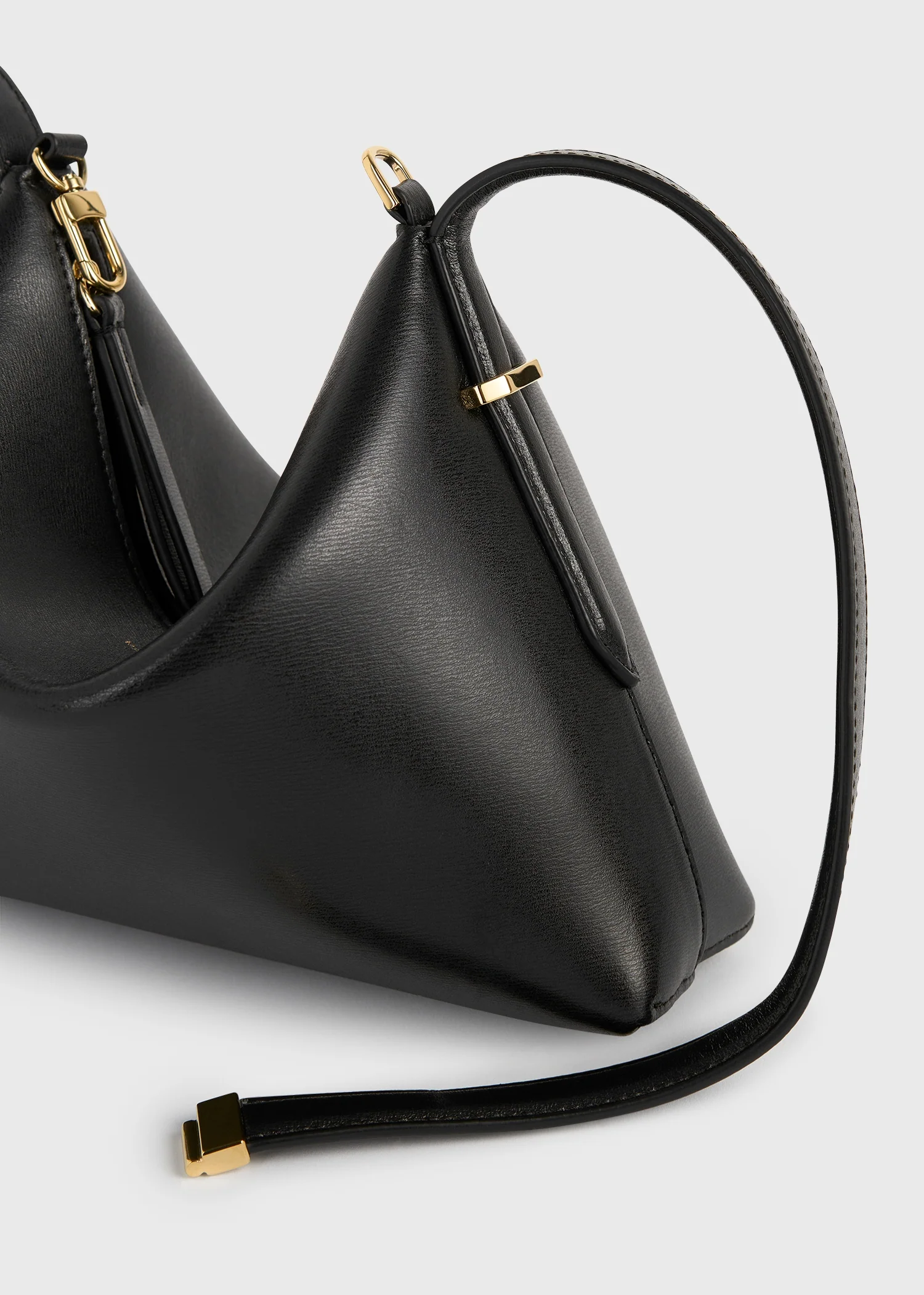 Bevel leather wristlet black - Image 6