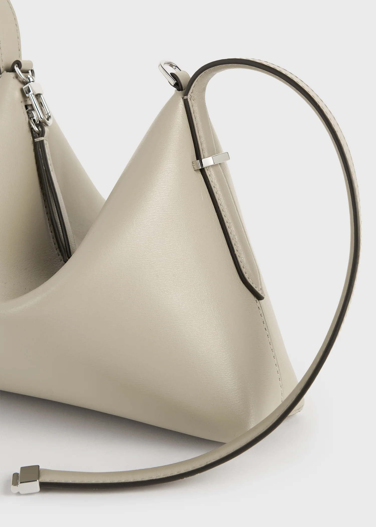 Bevel leather wristlet fawn - Image 6
