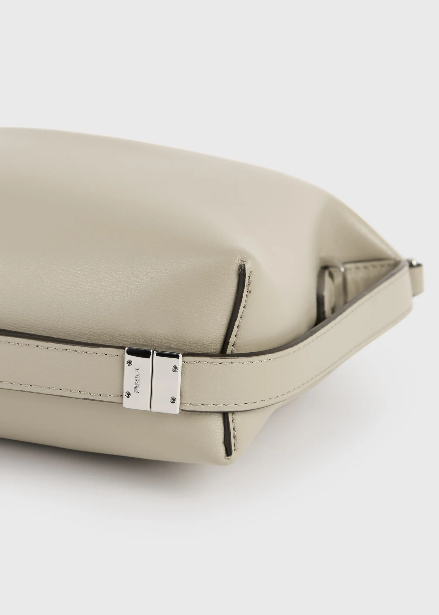 Bevel leather wristlet fawn - Image 8