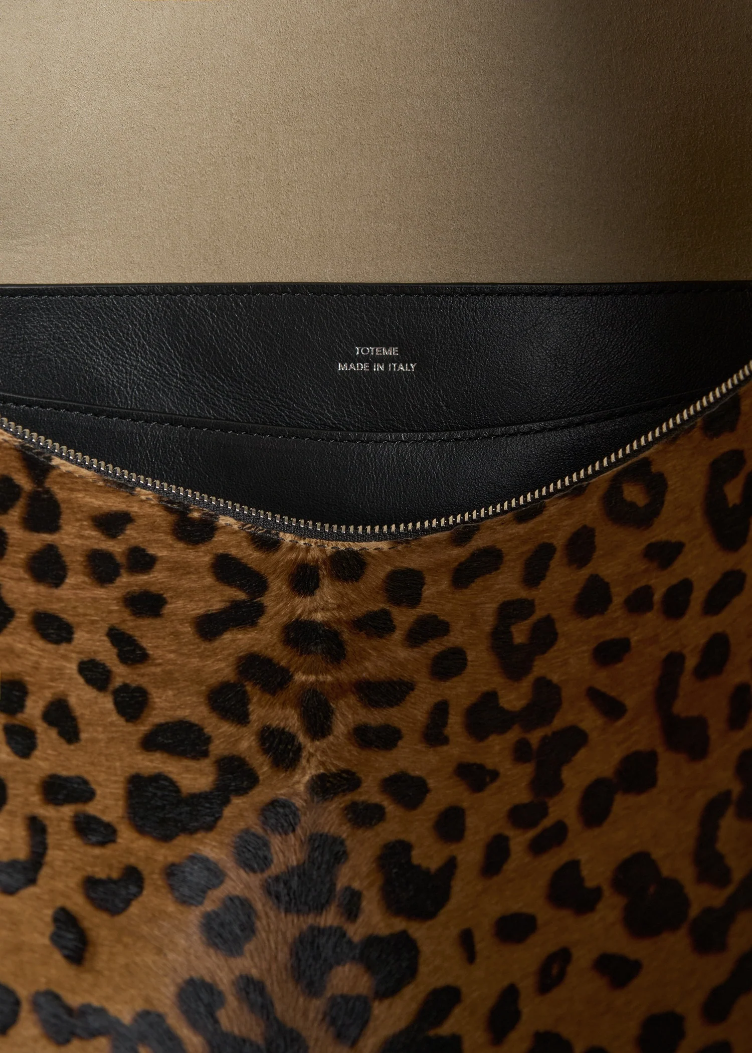Bevel pony hair bag leopard - Image 5