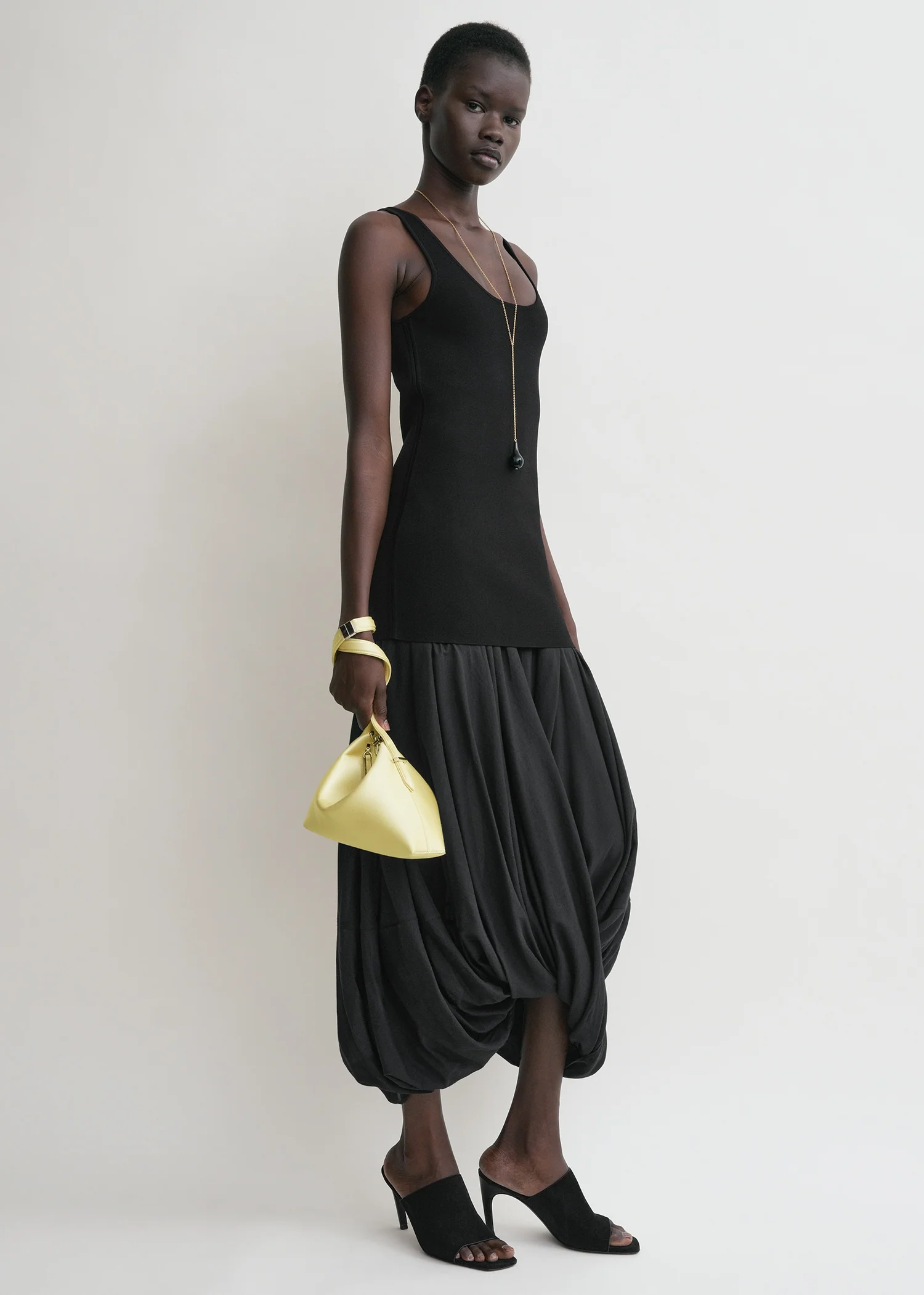 Bevel satin wristlet pale yellow - Image 3