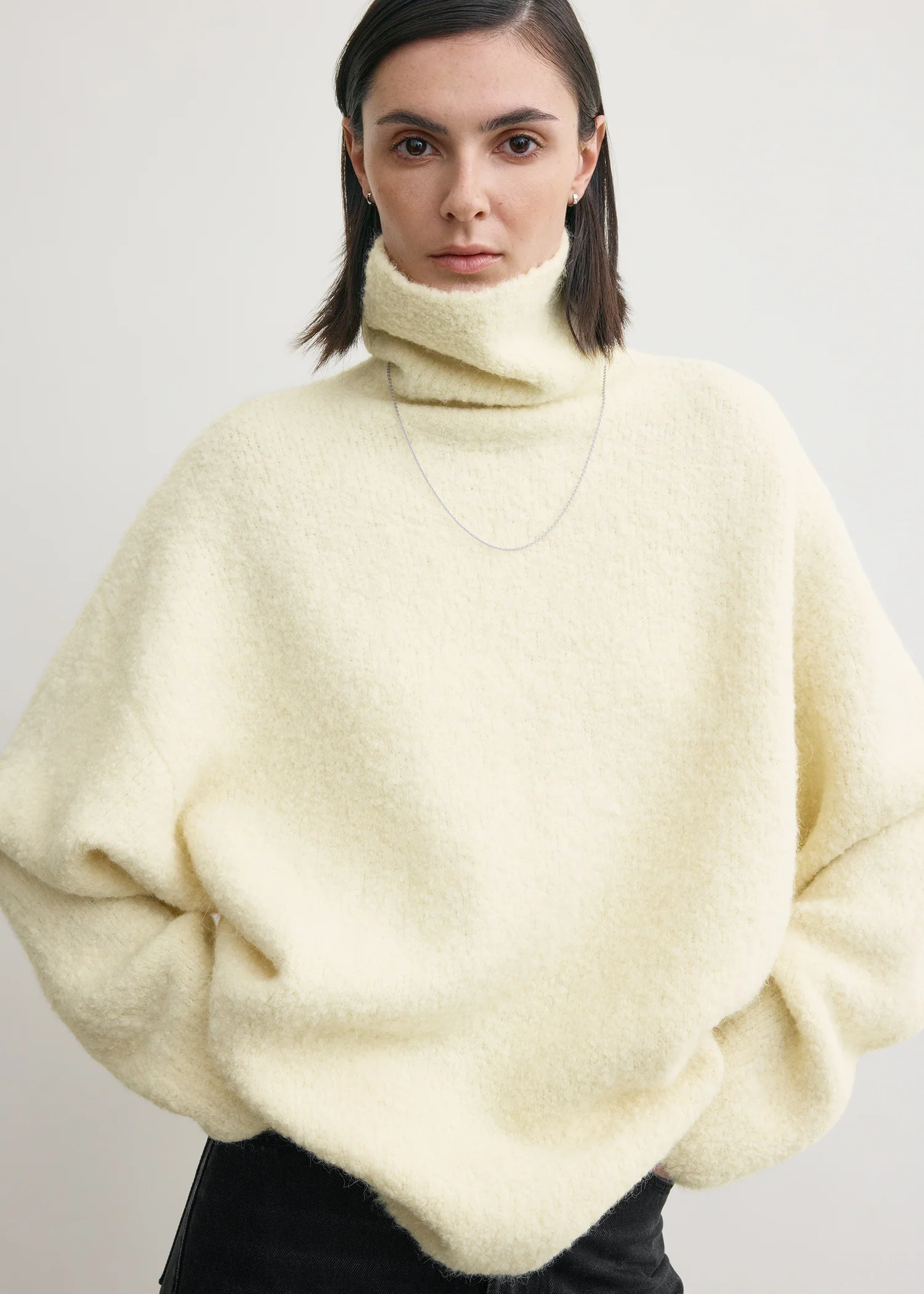 Bouclé turtleneck milk - Image 3