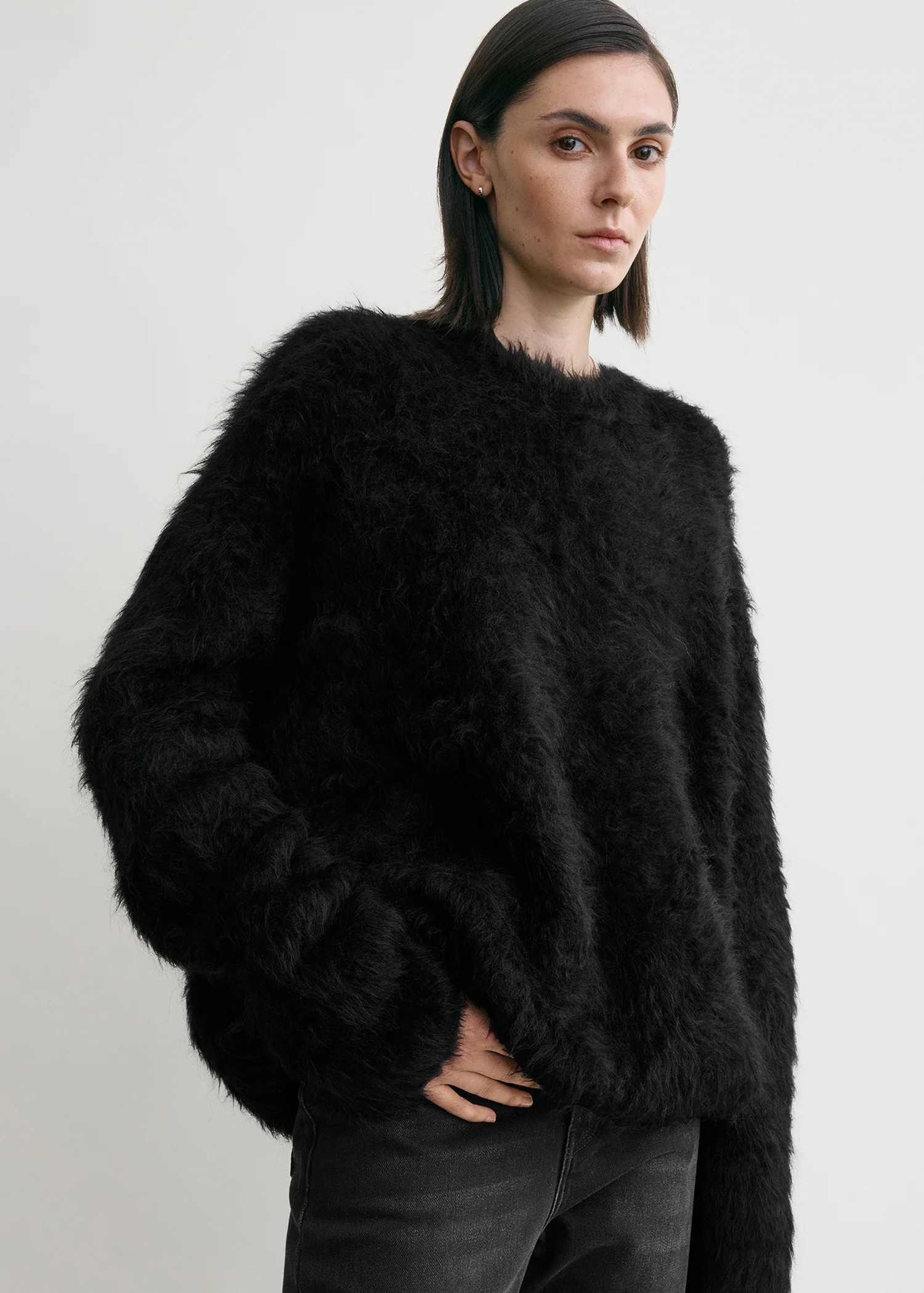 Boxy alpaca knit black - Image 4