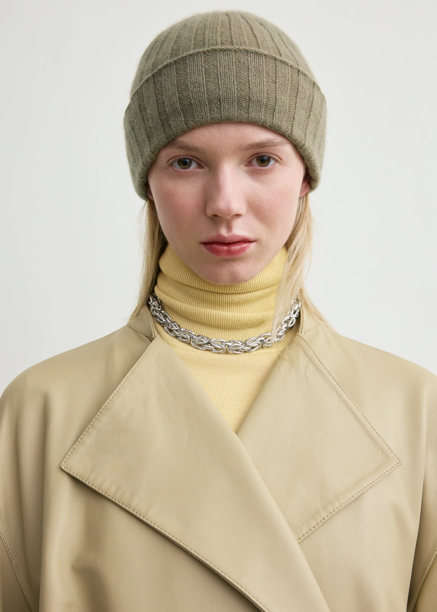 Cashmere beanie hazel - Image 2