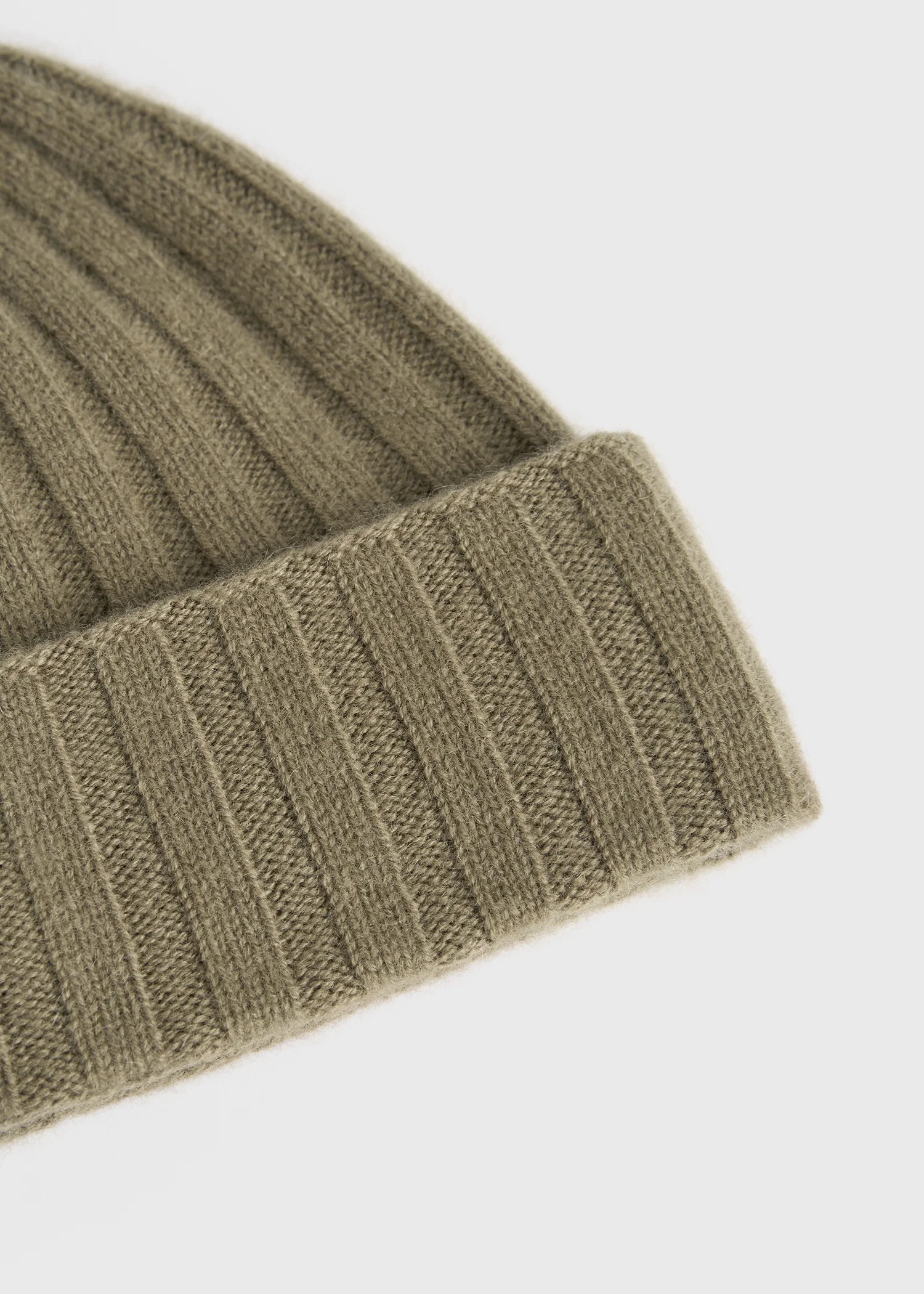 Cashmere beanie hazel - Image 4