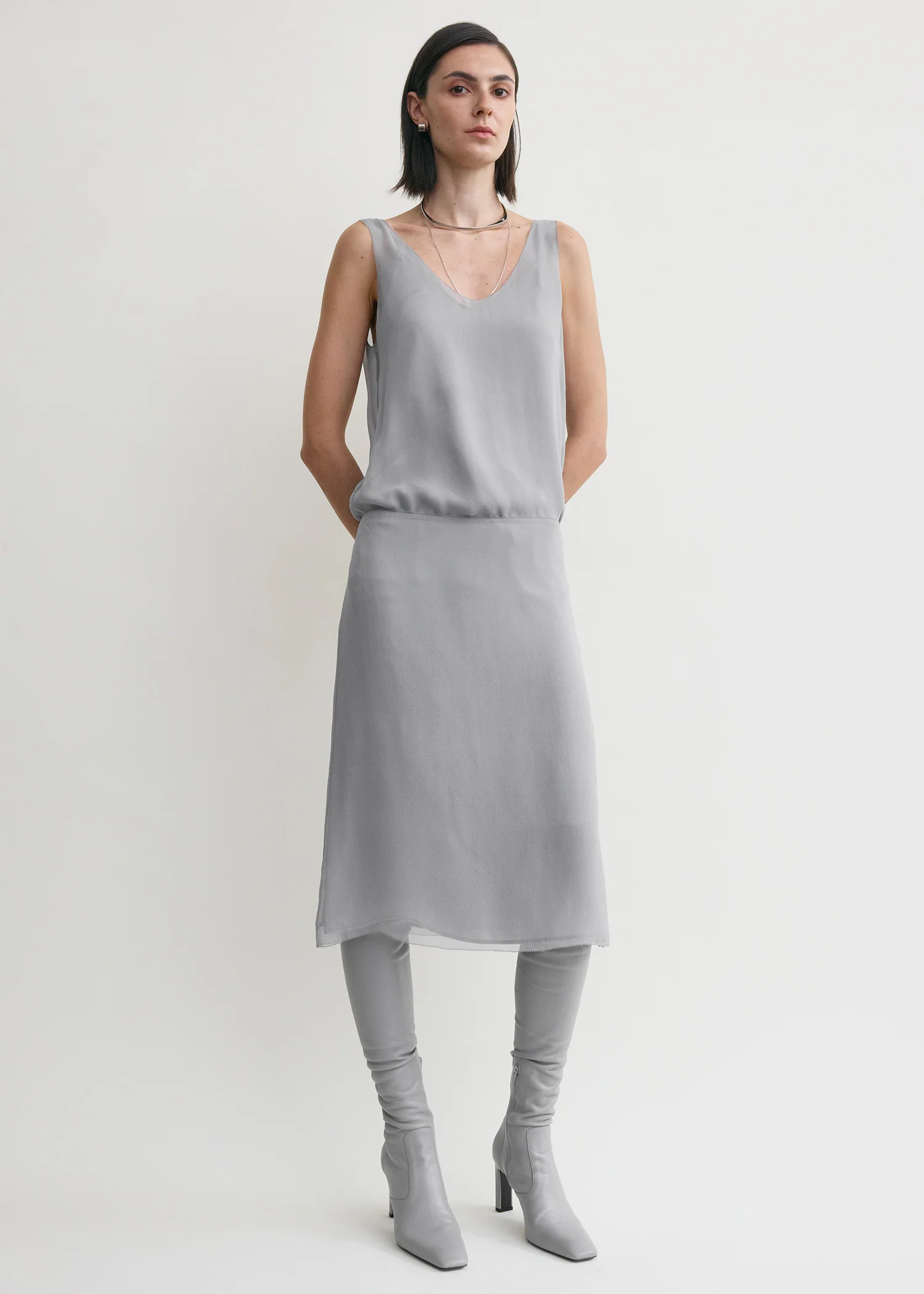Chiffon slip skirt light grey - Image 2