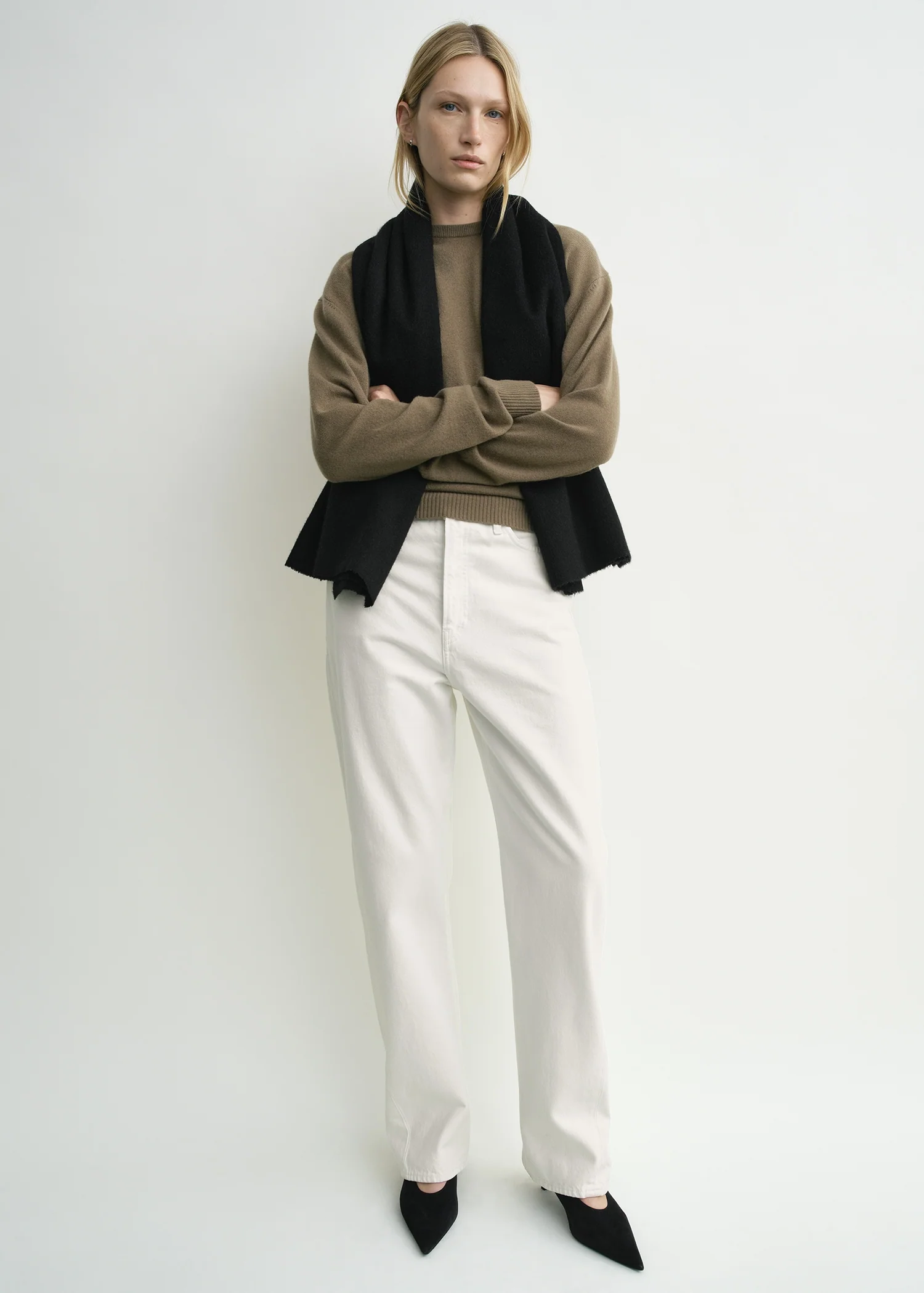 Classic cashmere crew knit hazel