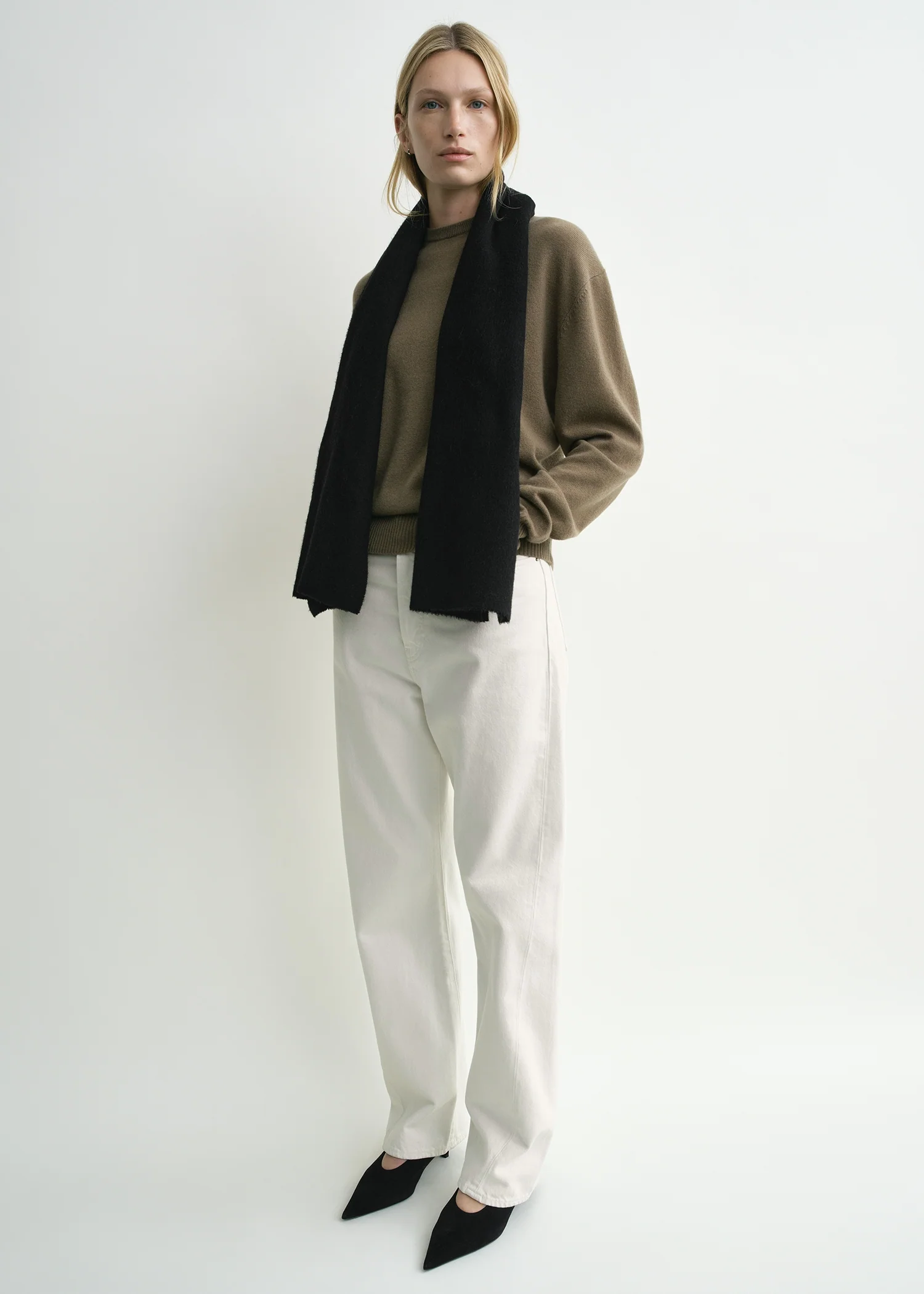 Classic cashmere crew knit hazel - Image 2