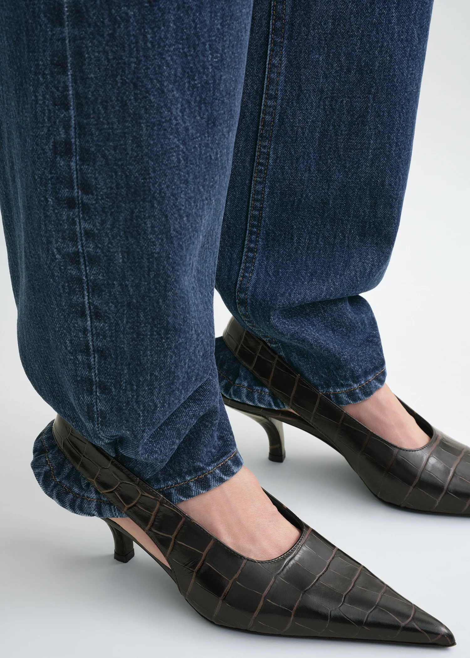 Classic croco-embossed slingbacks dark brown - Image 2