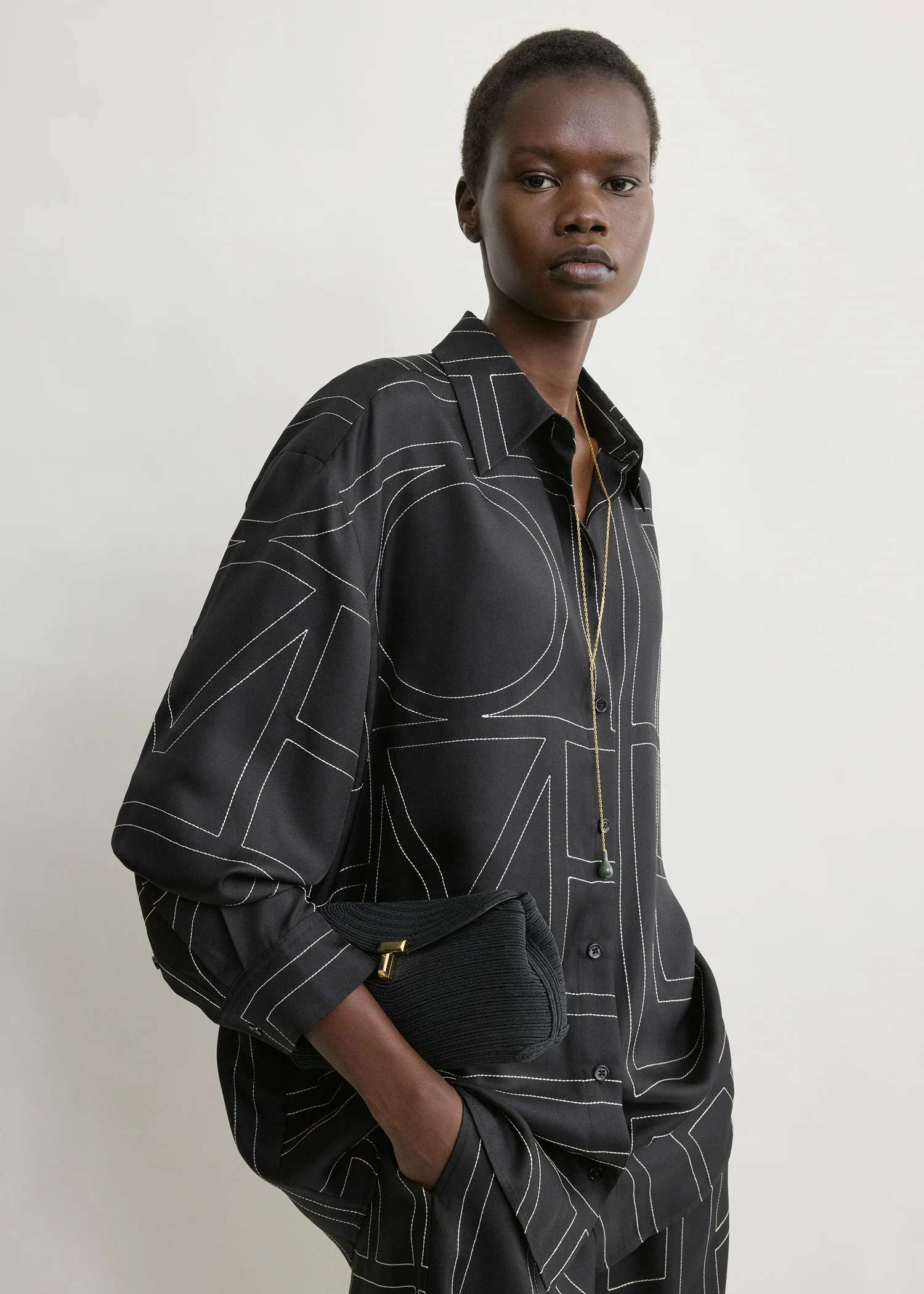 Classic embroidered shirt black - Image 4