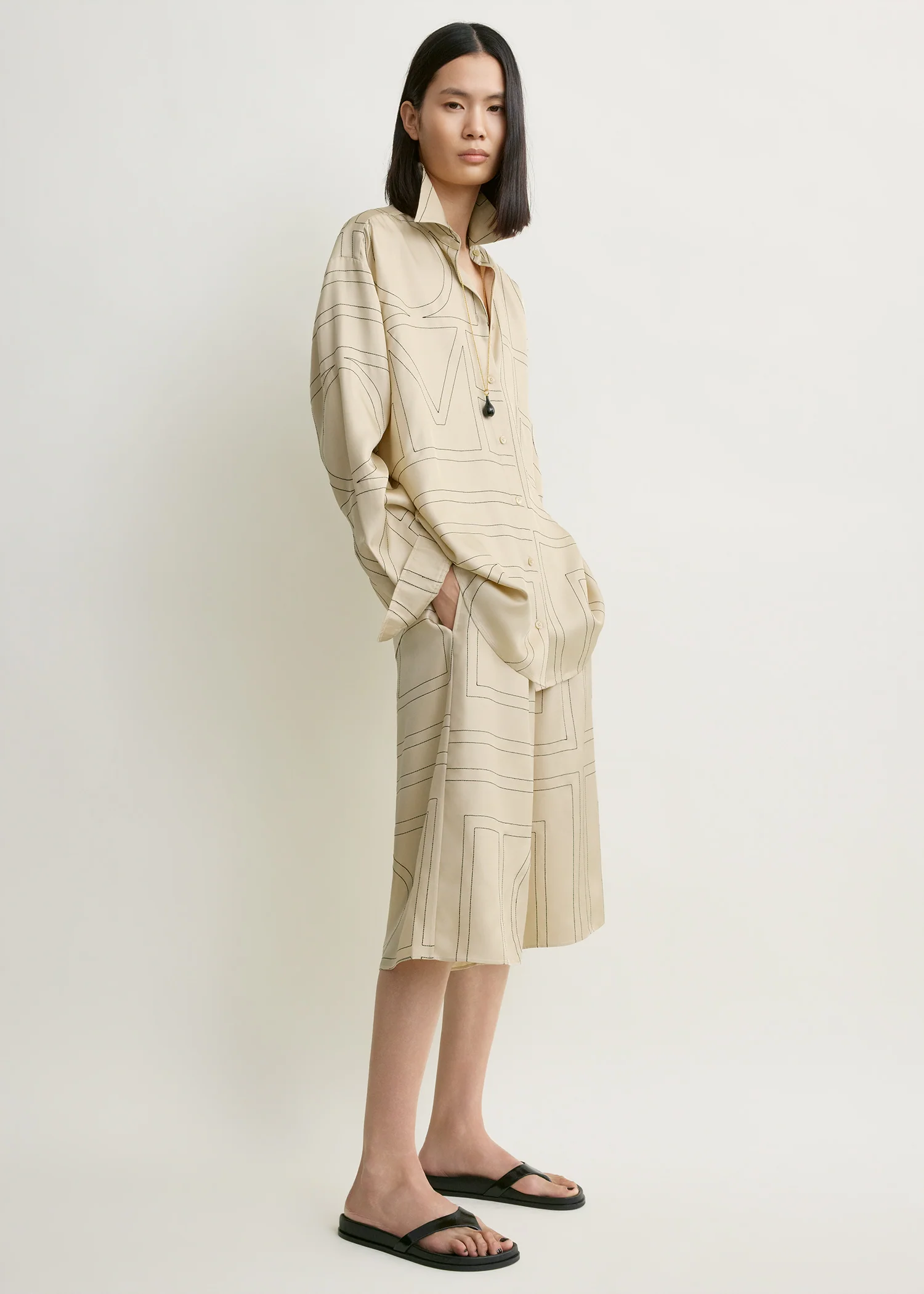 Classic embroidered shirt ivory - Image 2