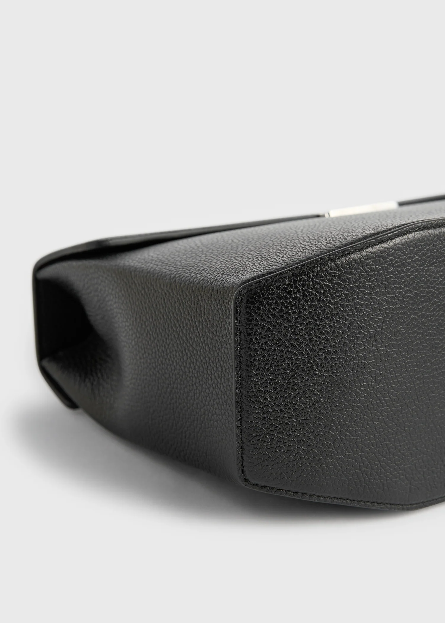 Clip grained-leather top handle black - Image 7