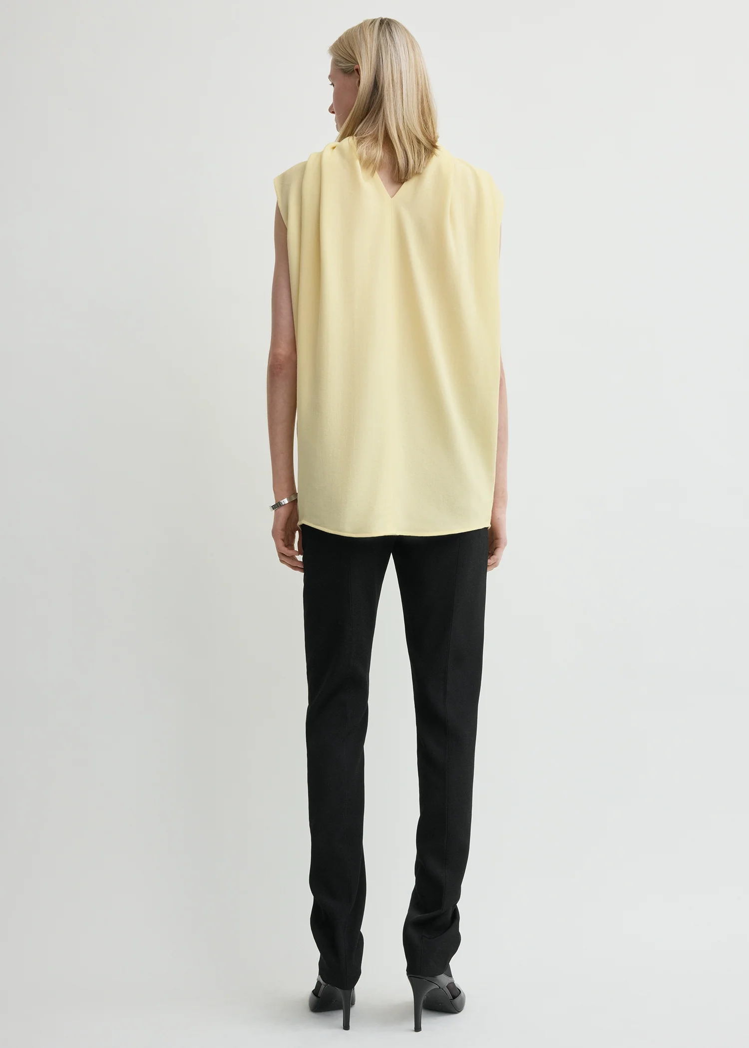 Cocoon cape blouse champagne - Image 3