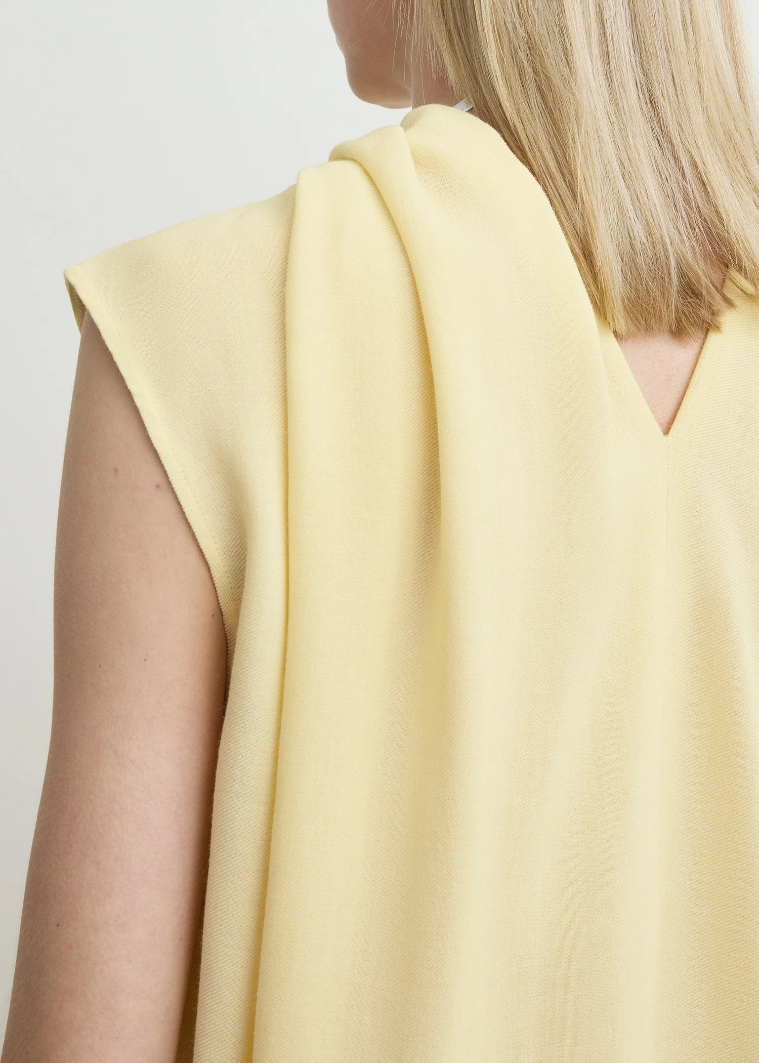 Cocoon cape blouse champagne - Image 4