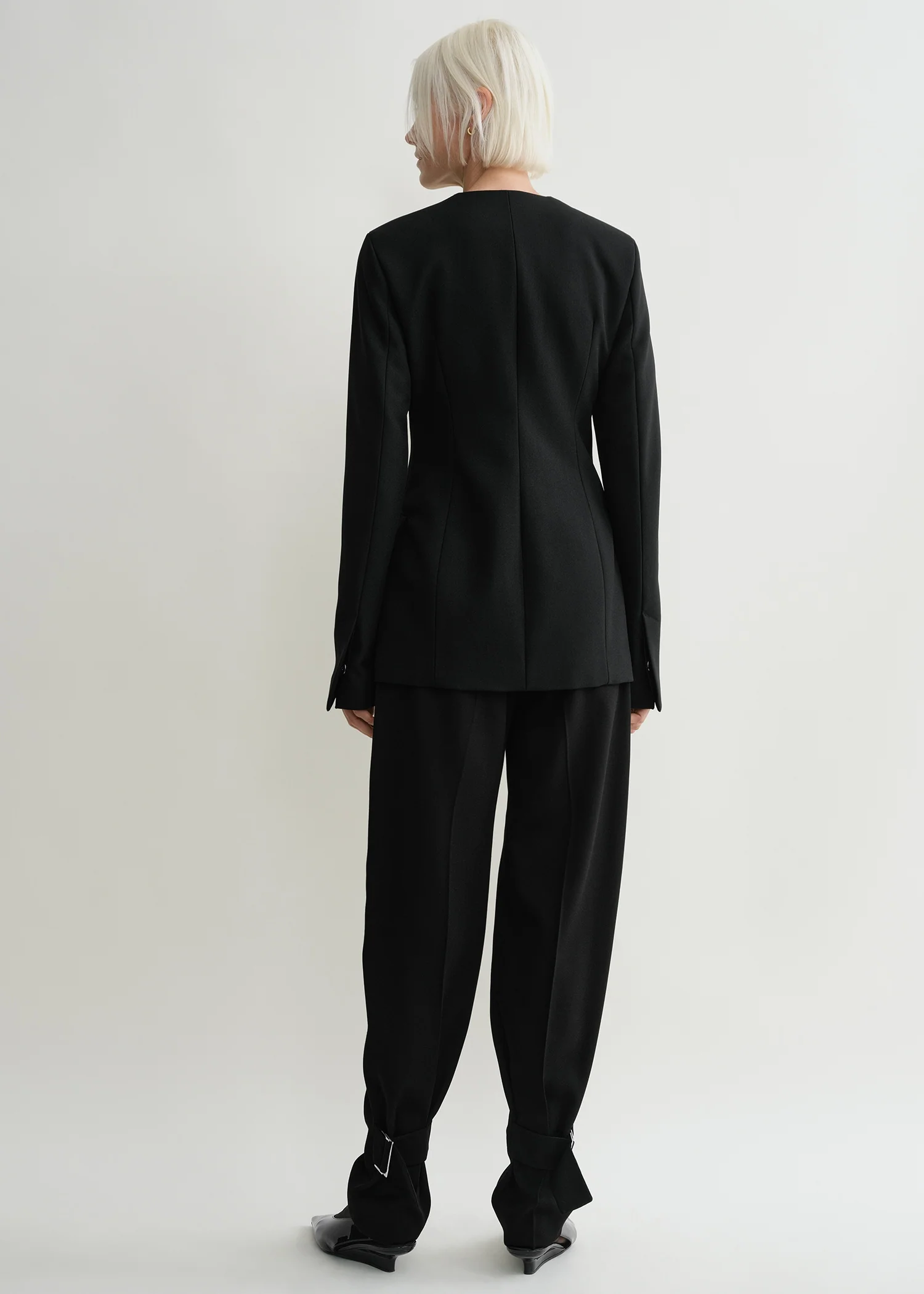 Collarless cinched jacket black - Image 3