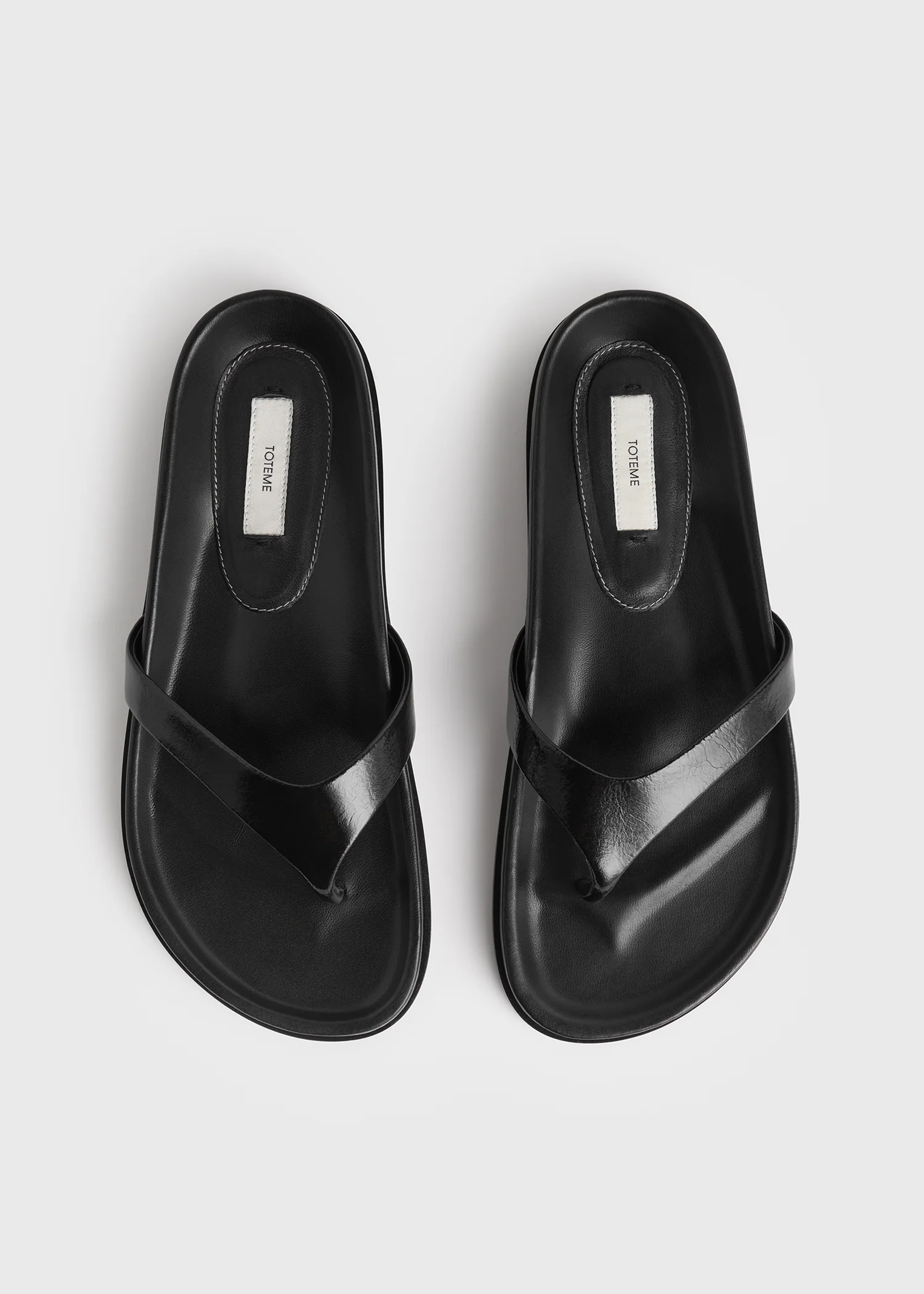 Contoured naplack flip flops black - Image 5