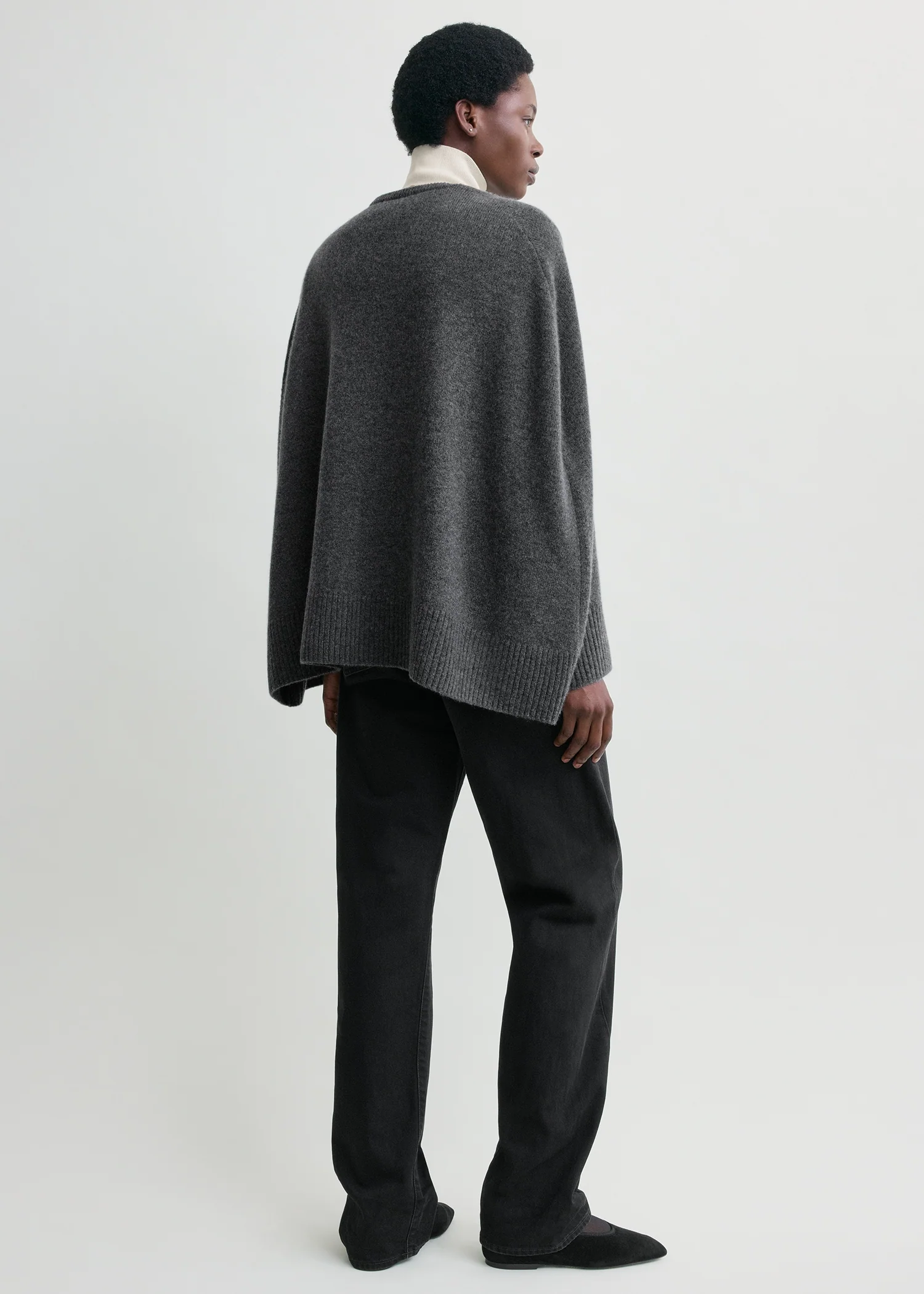 Crew cape knit dark grey - Image 3