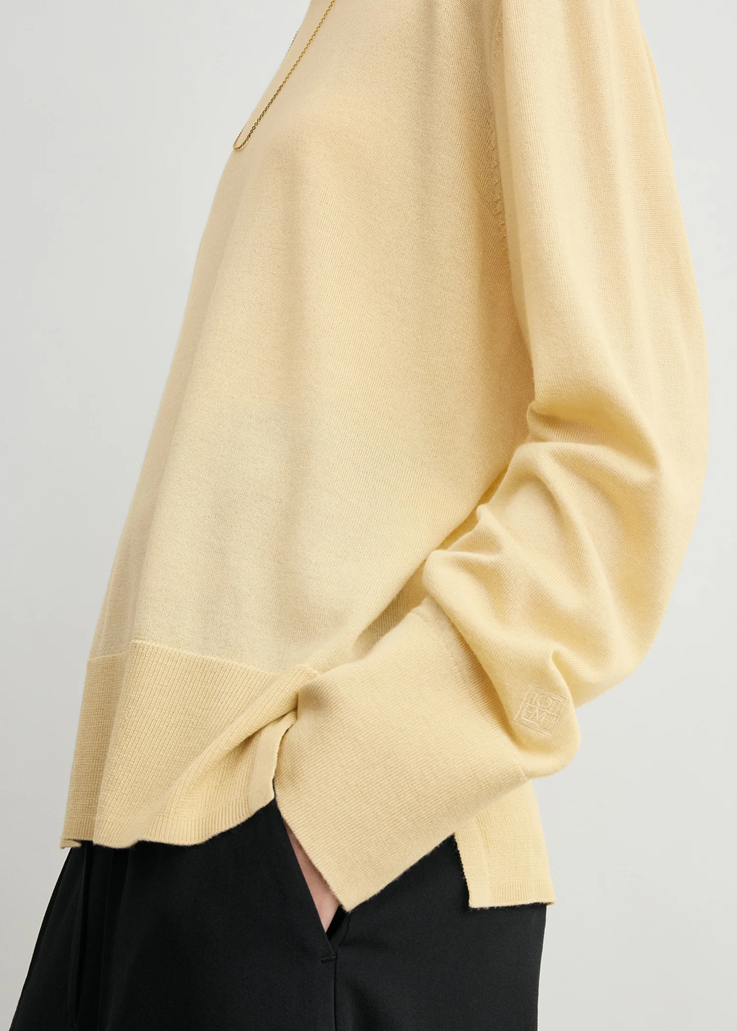 Crew-neck wool silk knit champagne - Image 4
