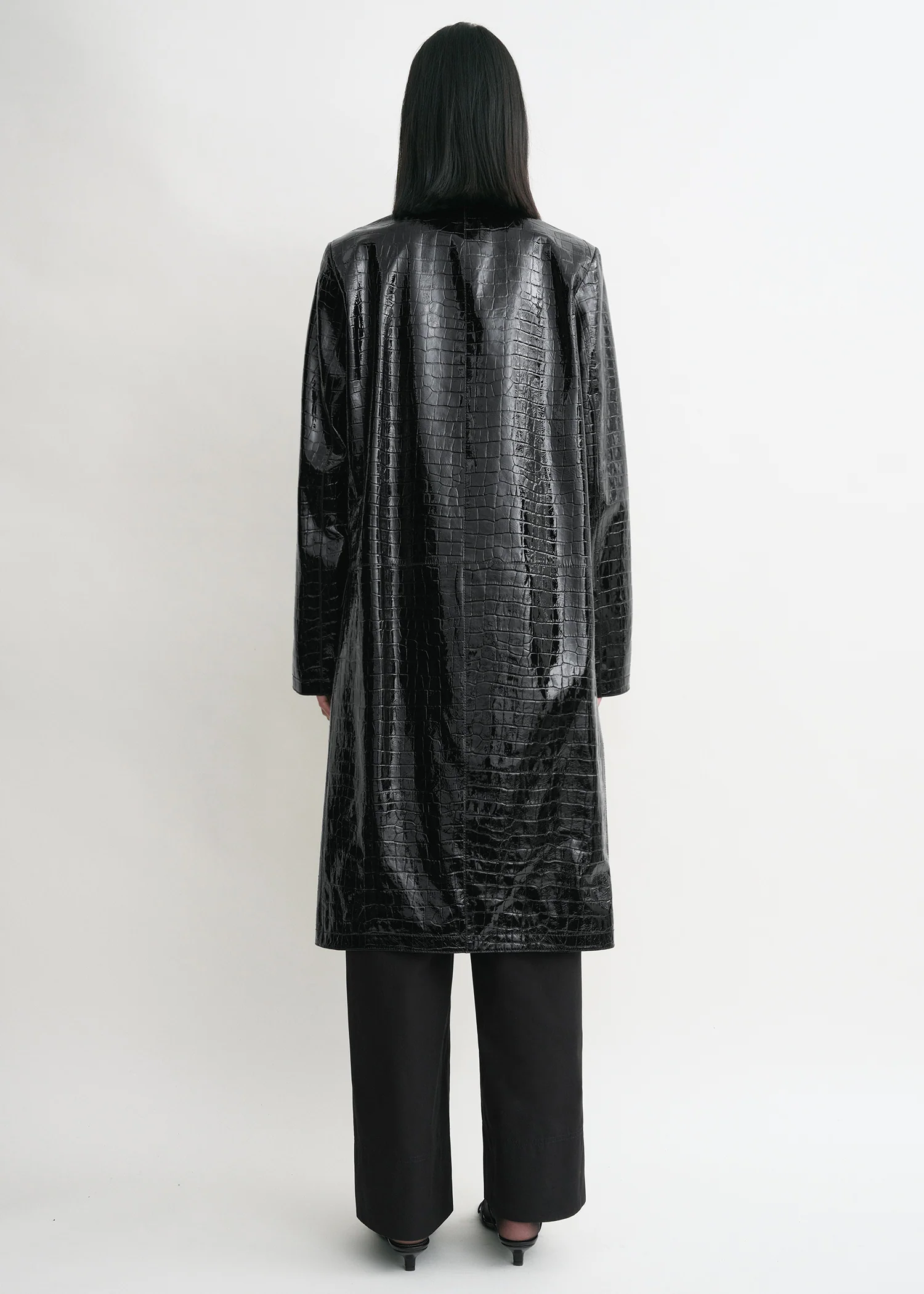 Croco-embossed coat black - Image 3
