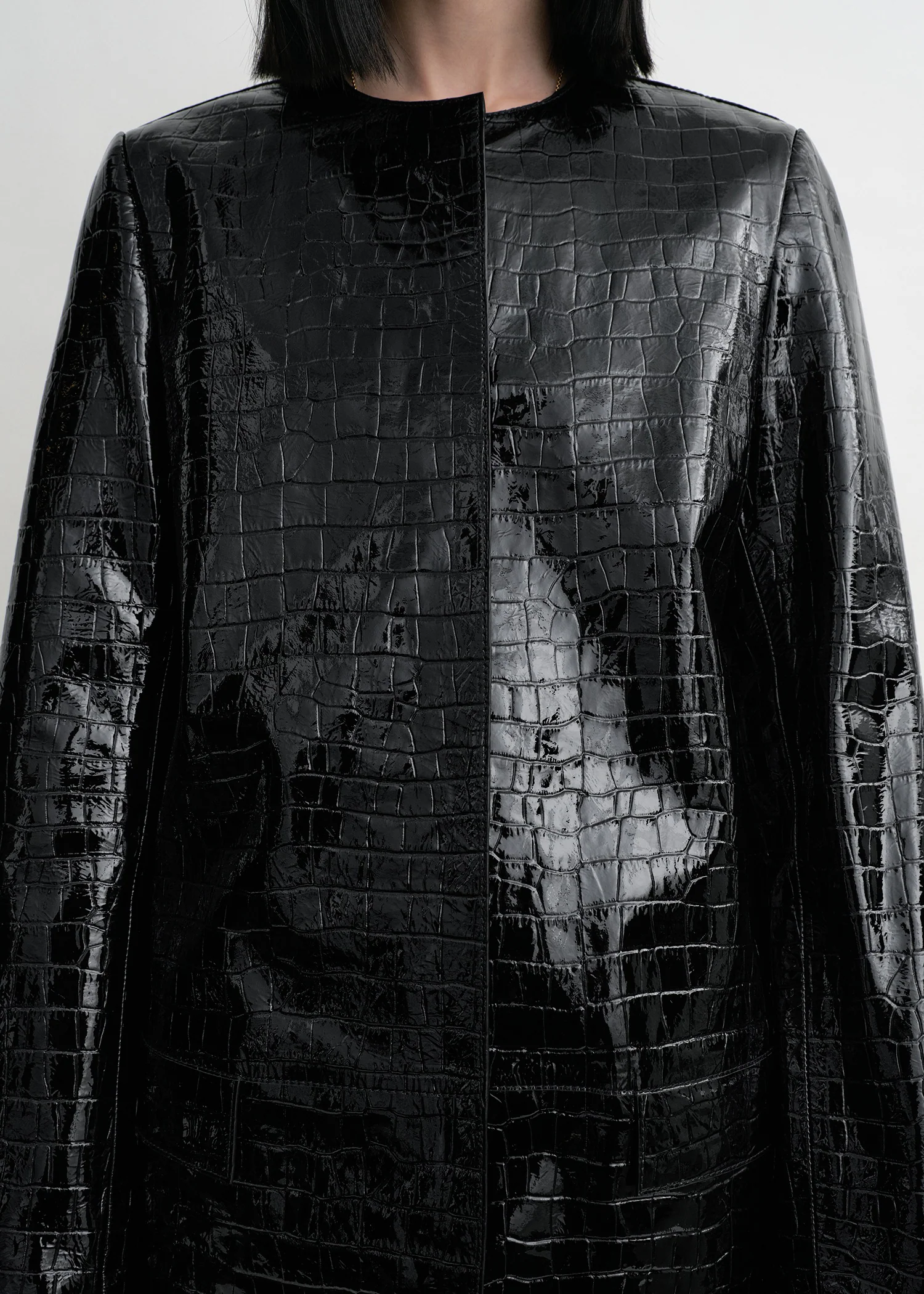 Croco-embossed coat black - Image 4