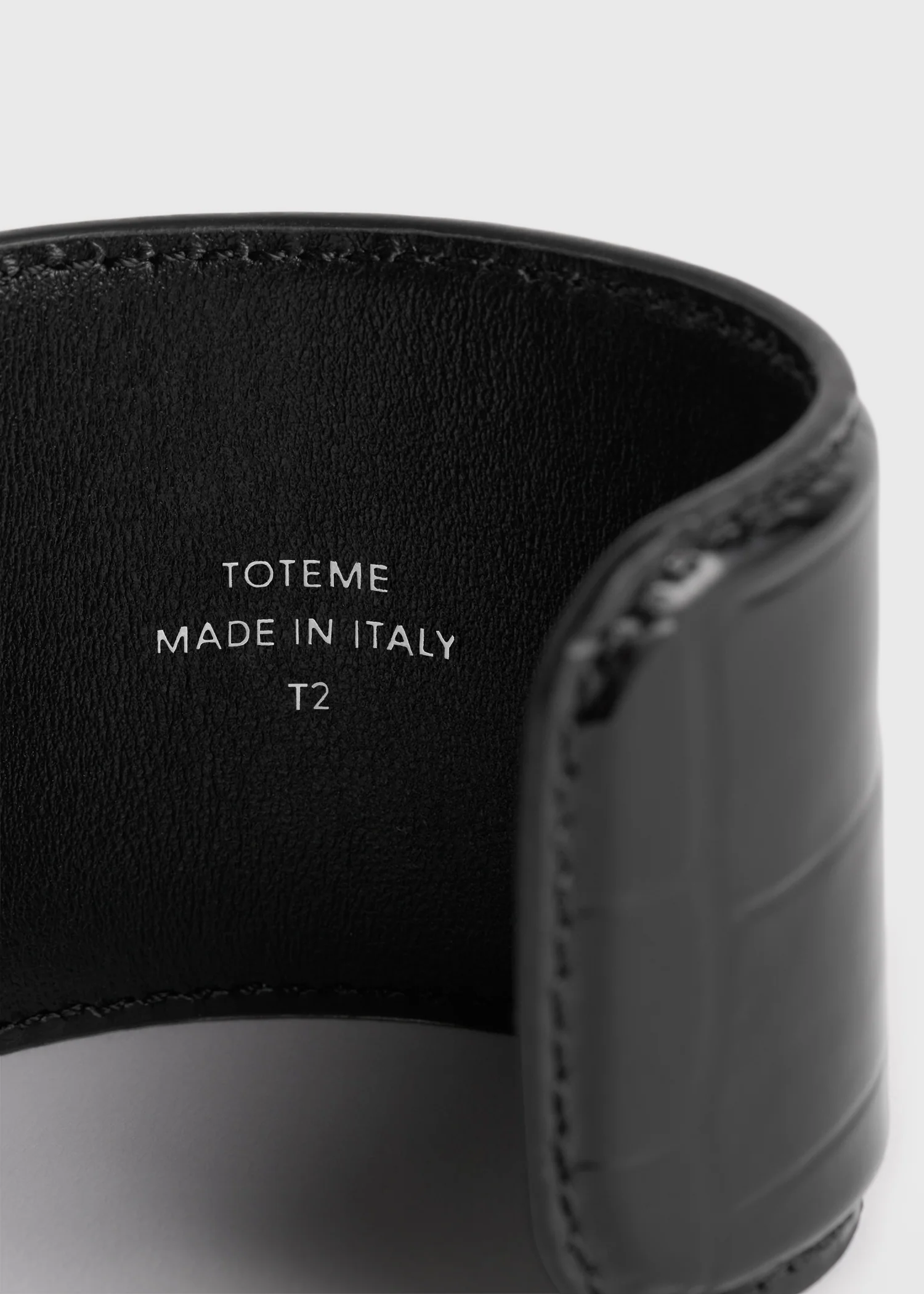 Croco-embossed cuff black - Image 6