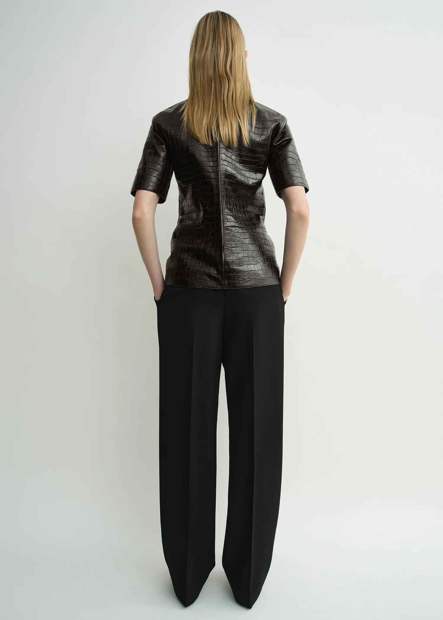 Croco-embossed tee dark brown - Image 3