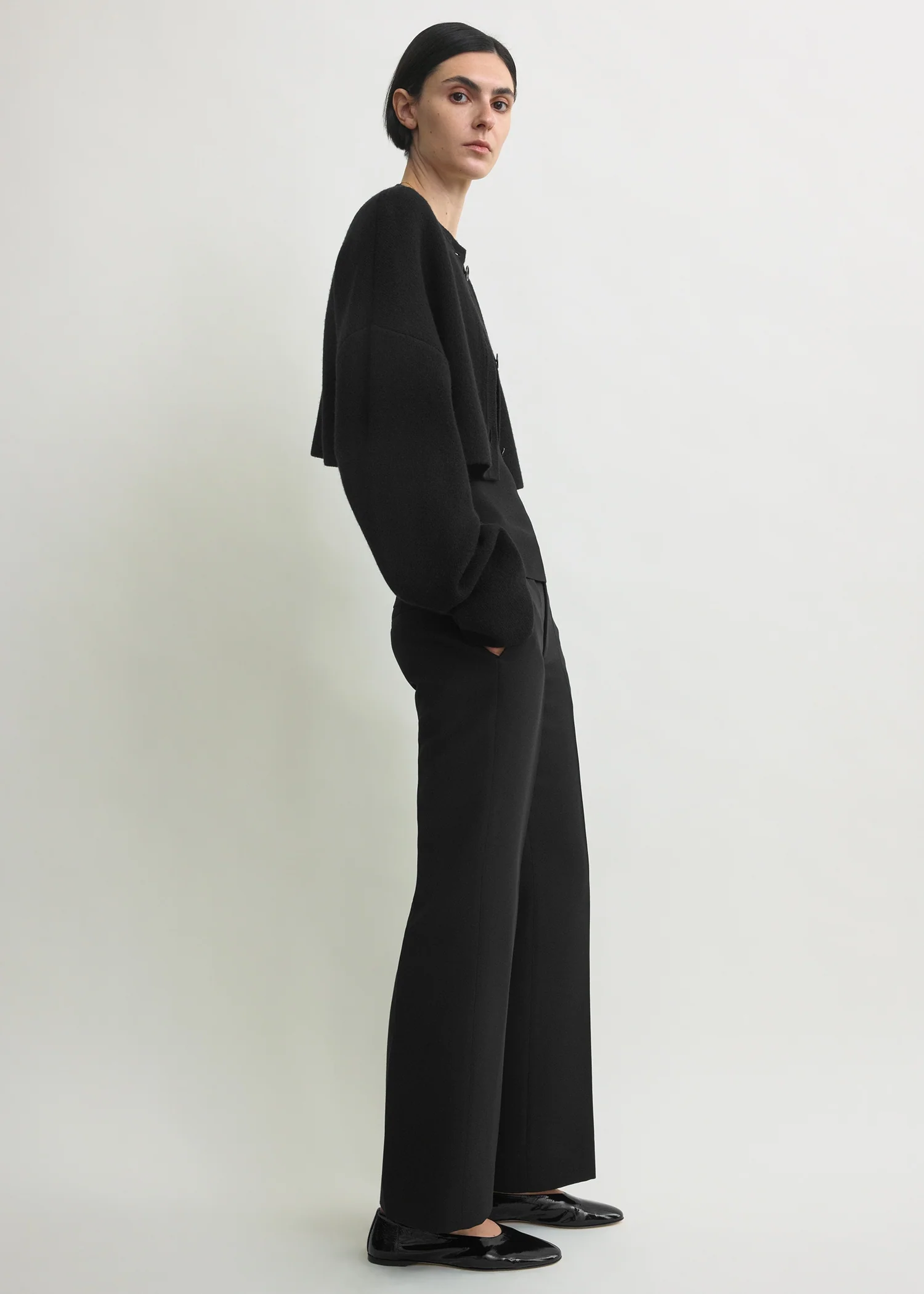 Cropped oversized cardigan black - Image 2