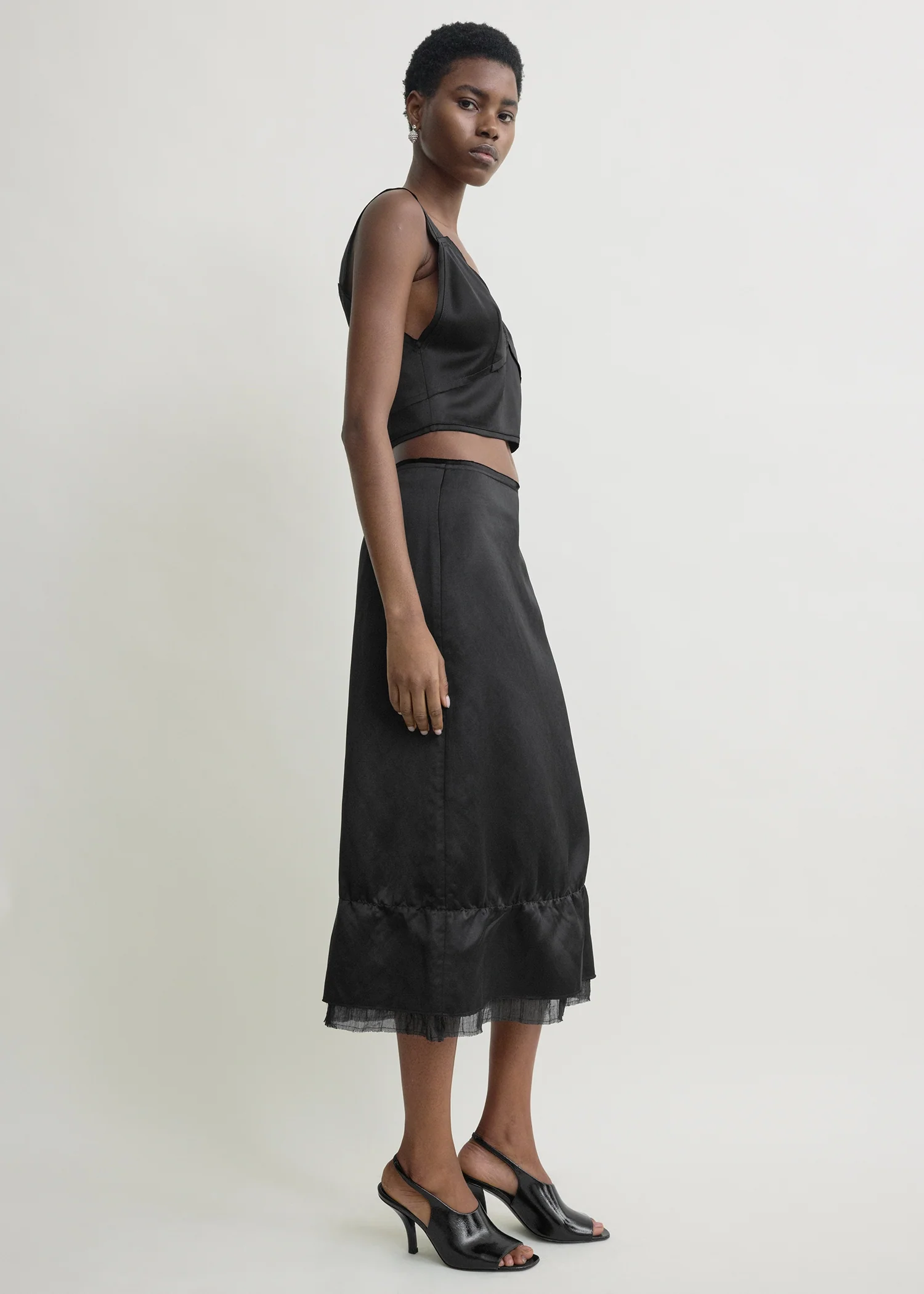 Cropped satin camisole black - Image 3