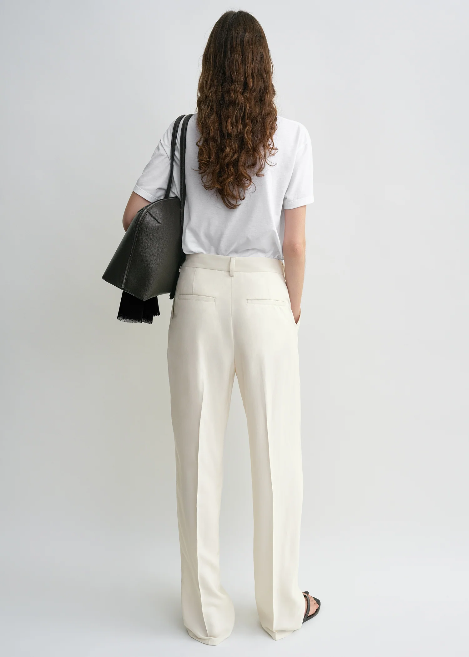 Double-pleat fluid trousers ecru - Image 3