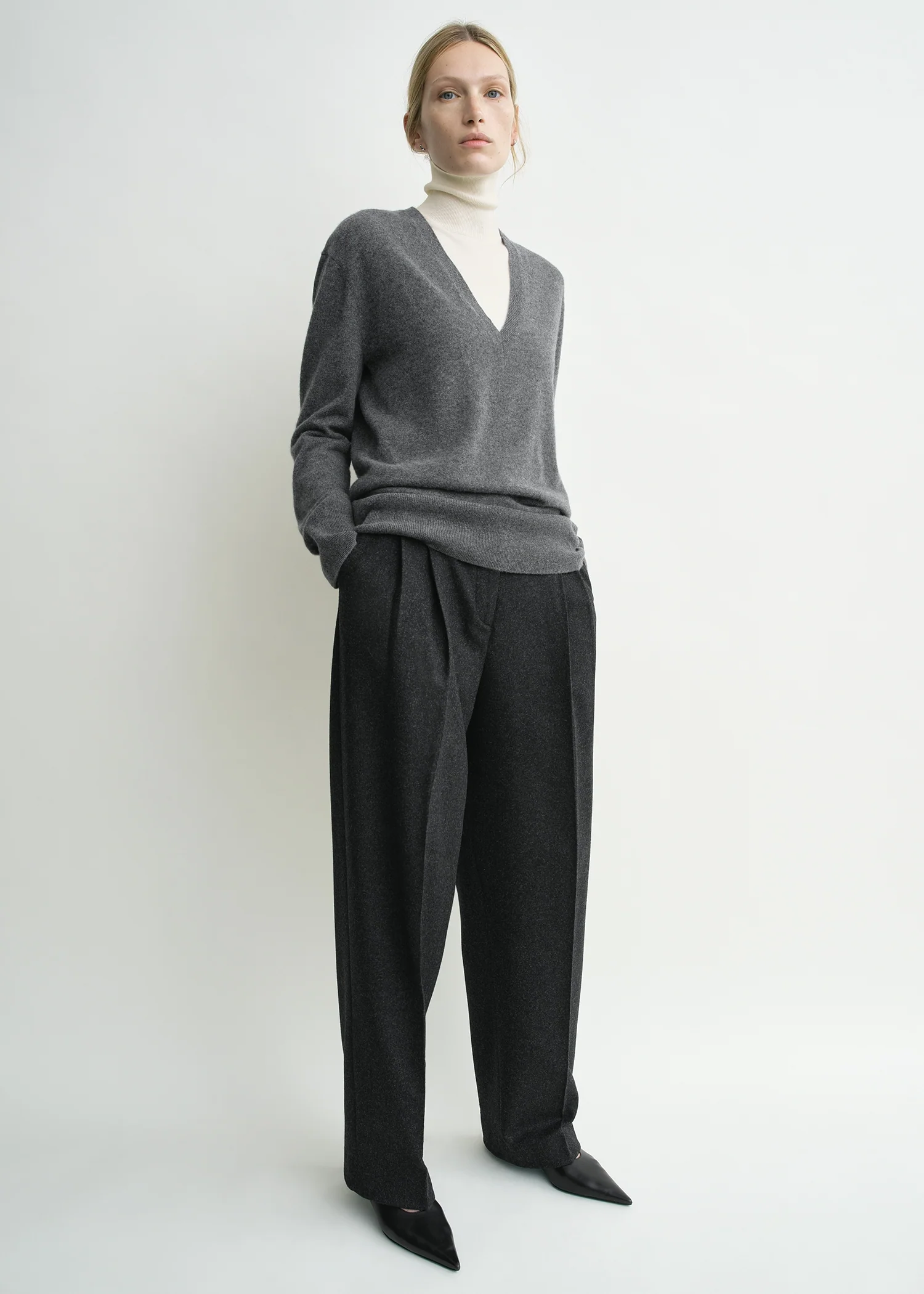 Double-pleat winter trousers charcoal - Image 2