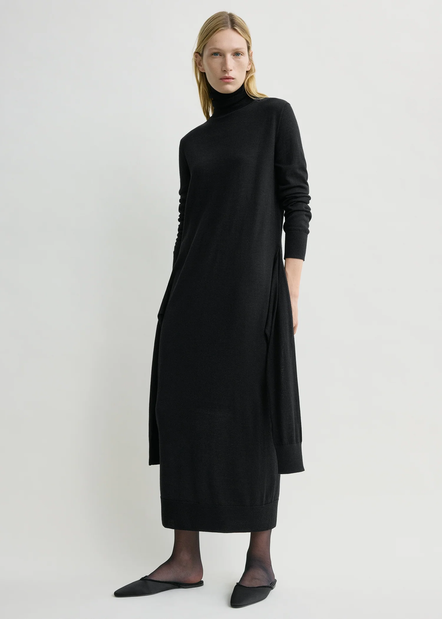 Double-sleeve turtleneck dress black - Image 4
