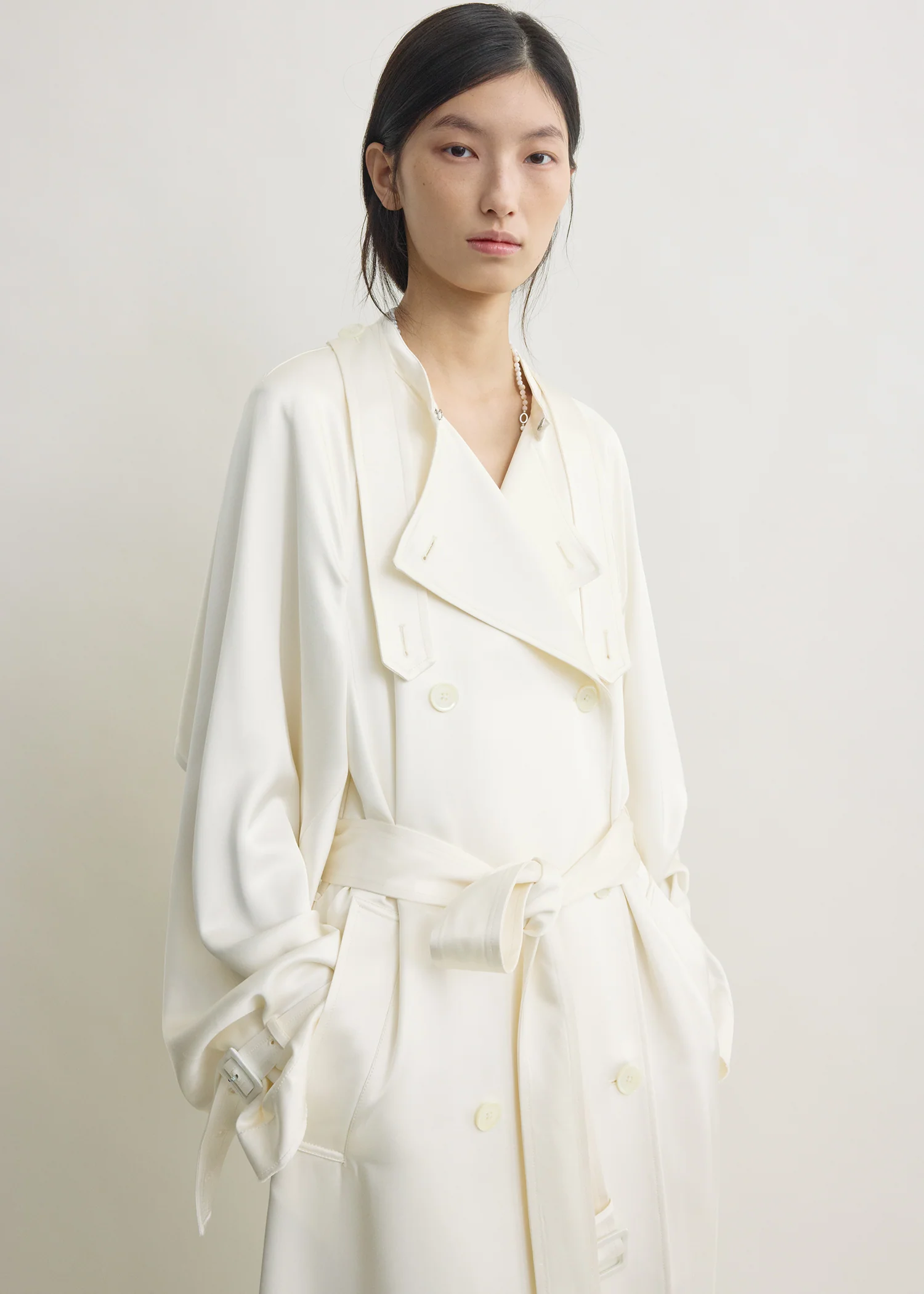 Draped satin trench off-white - Image 4