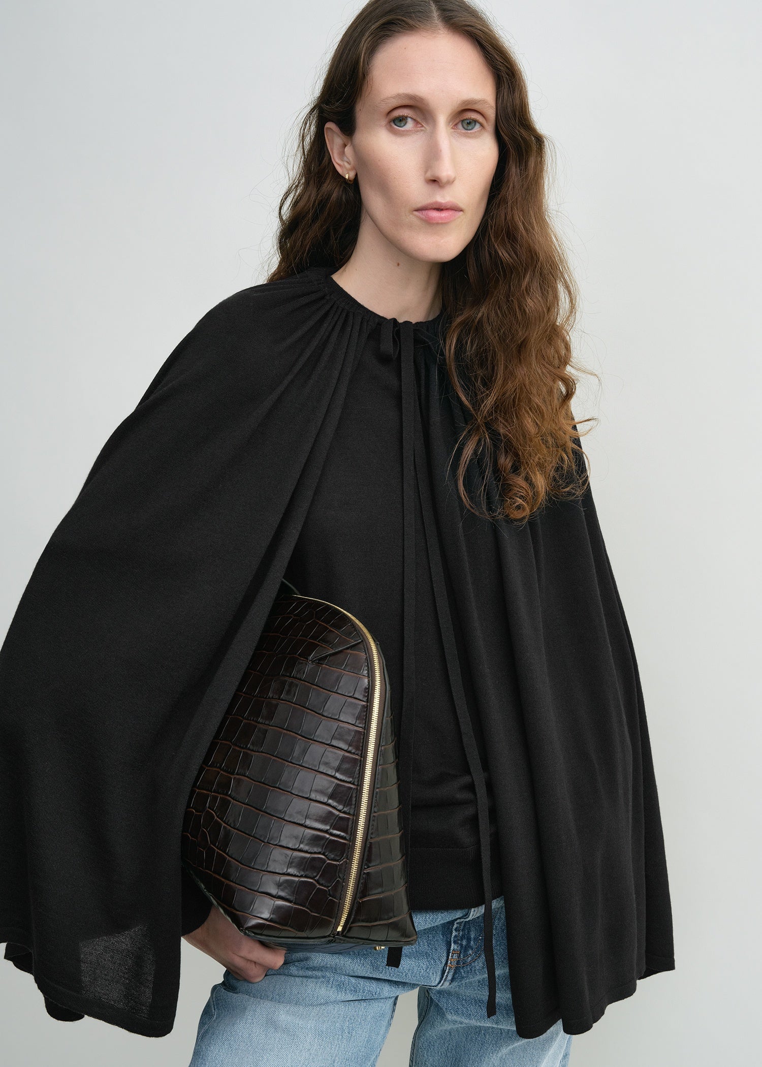 Drawstring cape black - Image 4