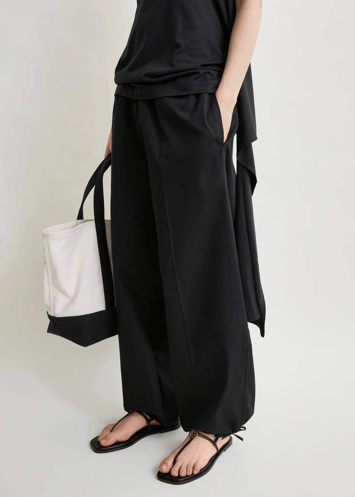Drawstring cotton trousers black - Image 4