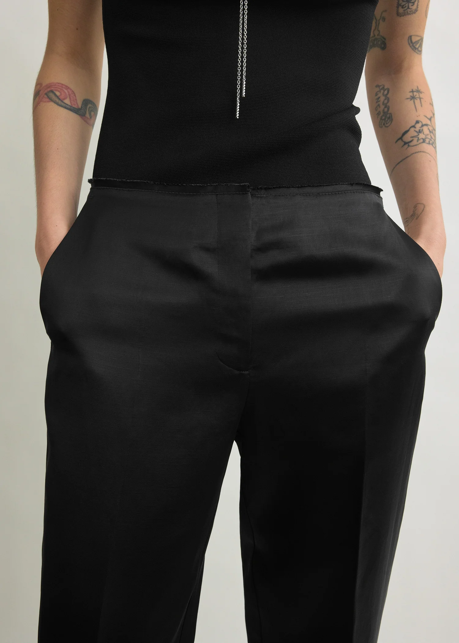 Easy raw edge trousers black - Image 4