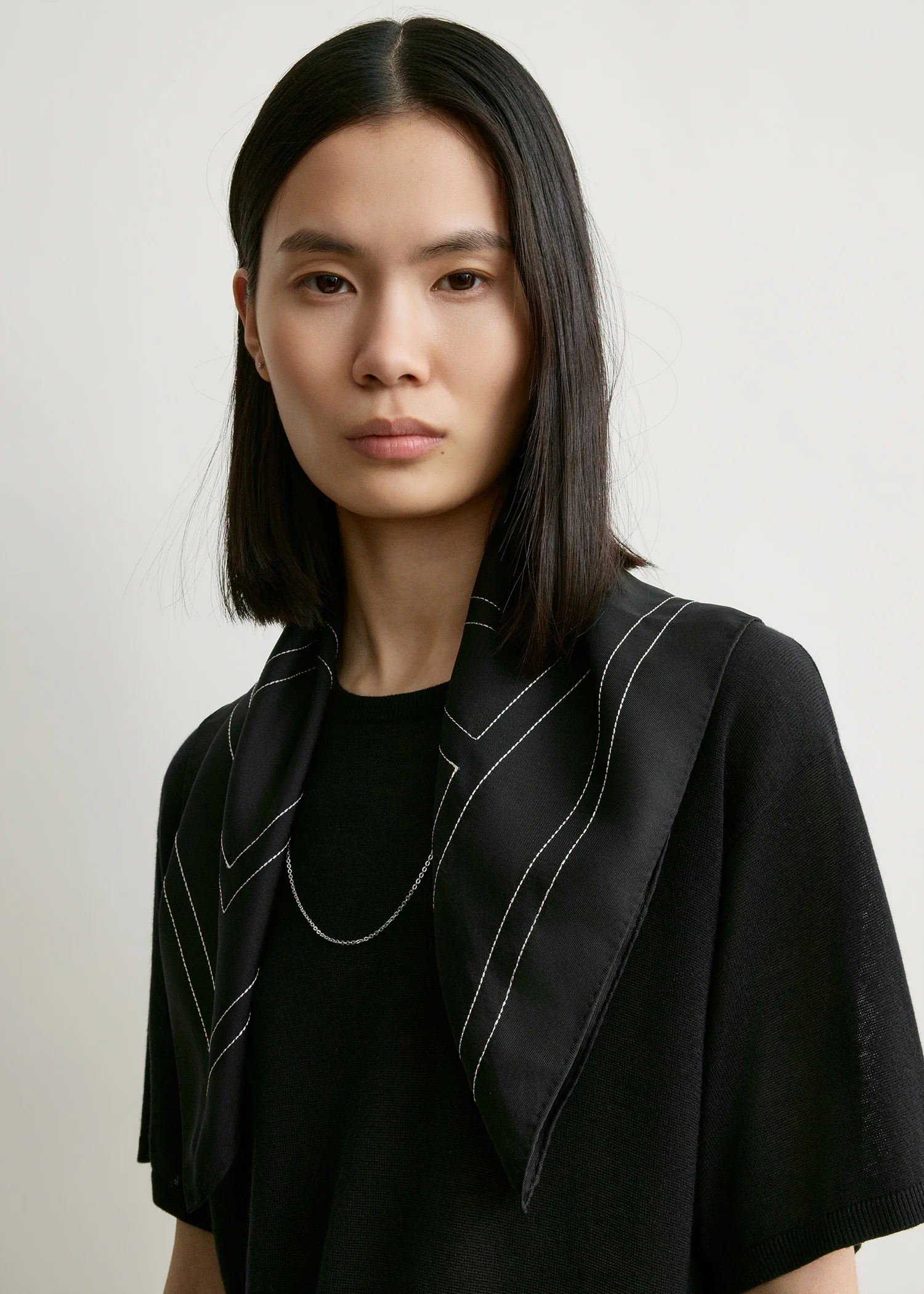 Embroidered monogram silk scarf black - Image 3