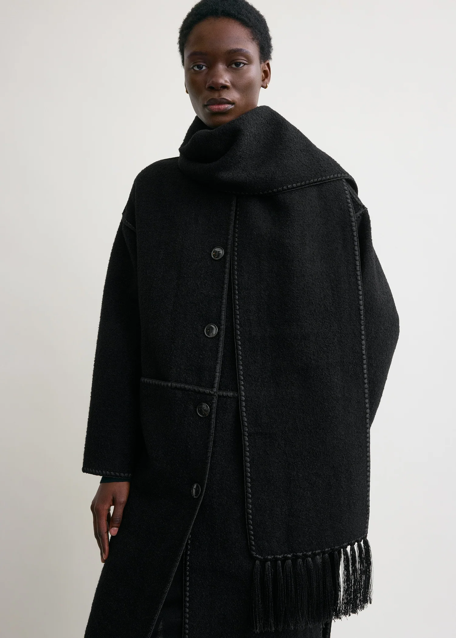Embroidered scarf coat black - Image 4