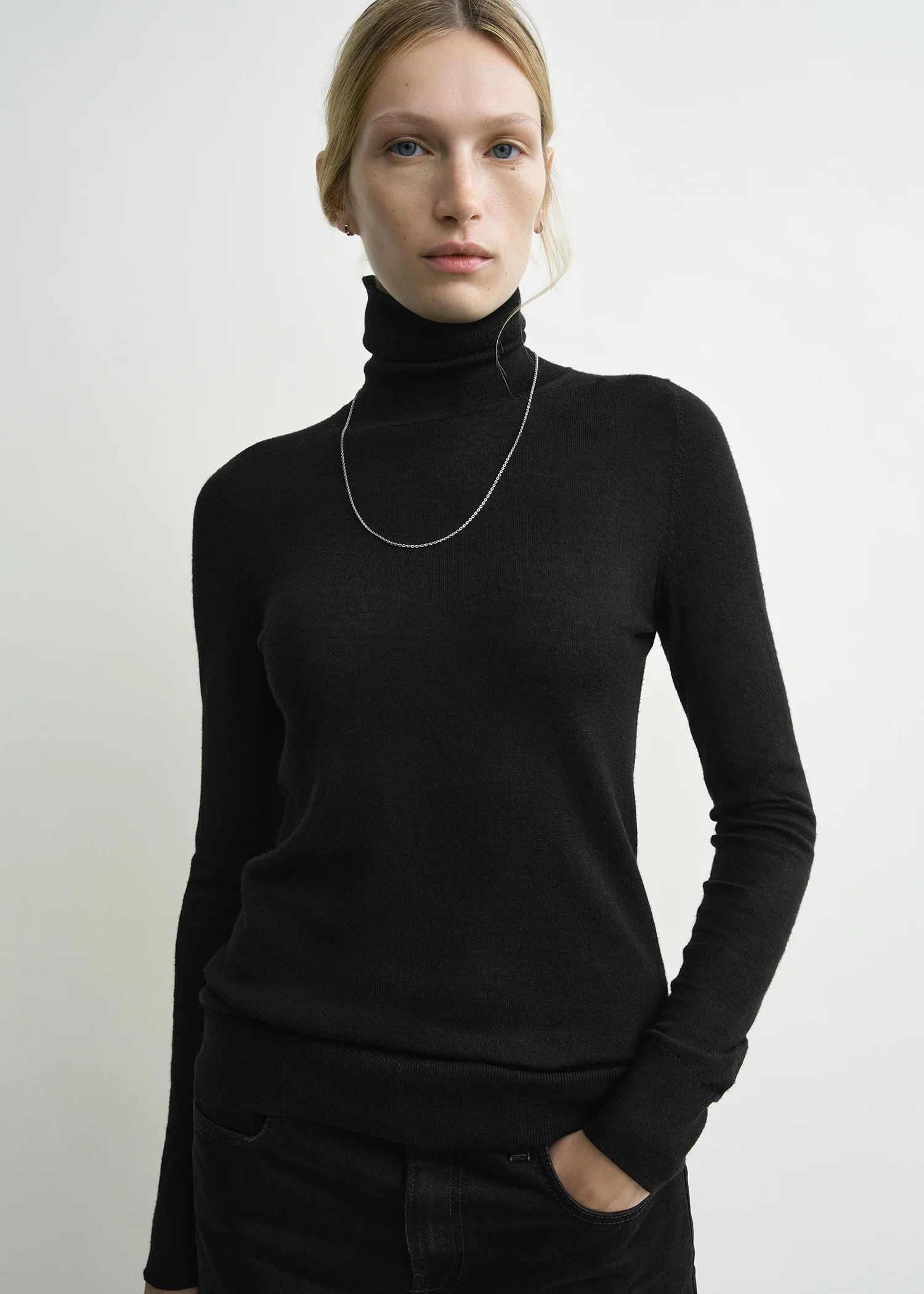 Fine turtleneck black - Image 4