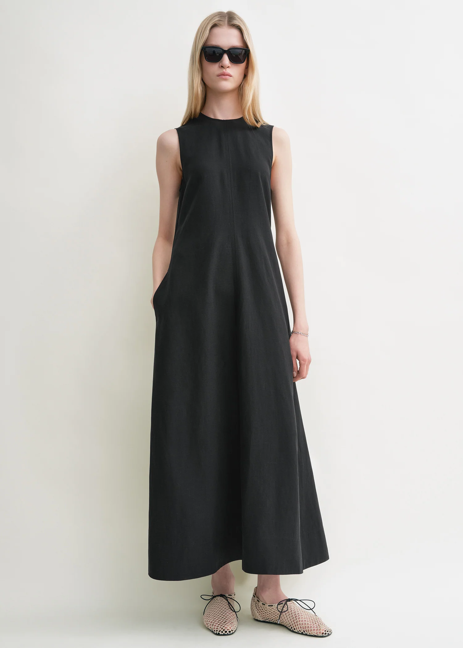 Fluid summer dress black petite - Image 2