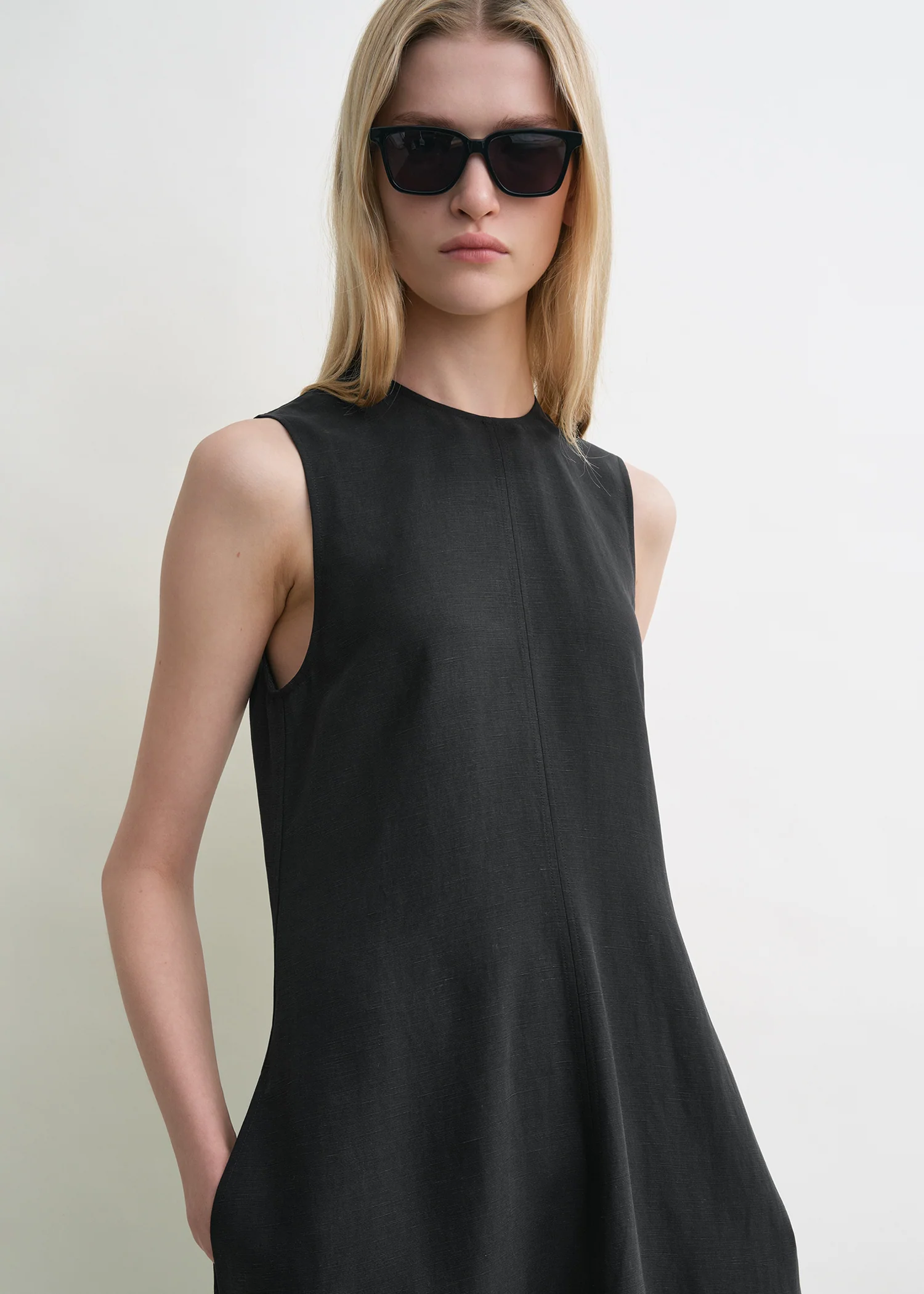 Fluid summer dress black petite - Image 4