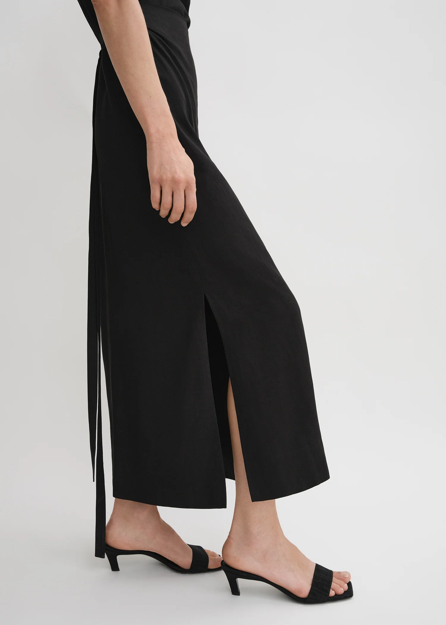Fluid tie-waist dress black - Image 5