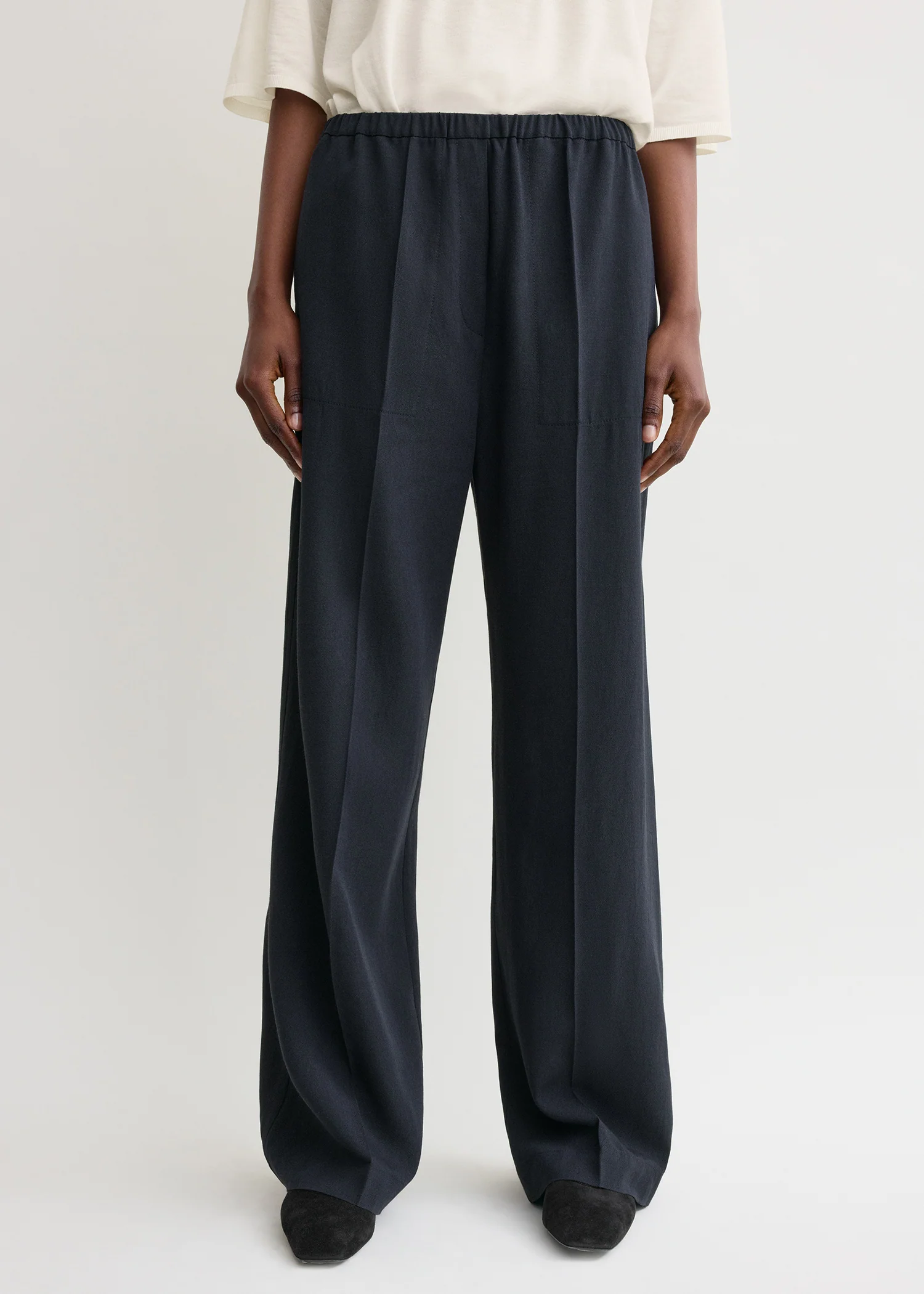 Fluid winter trousers navy - Image 4